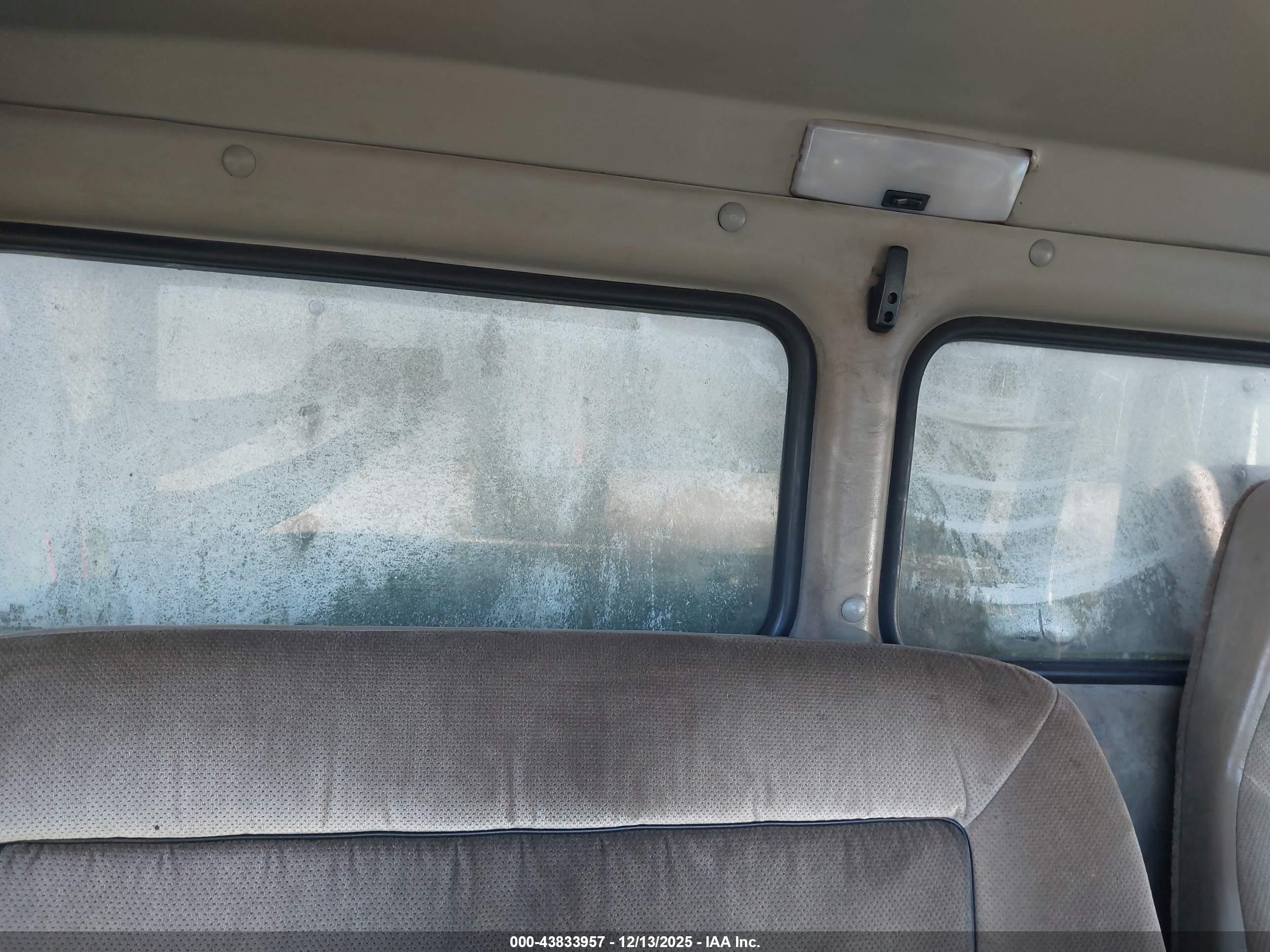 FREIGHTLINER MEDIUM image 7