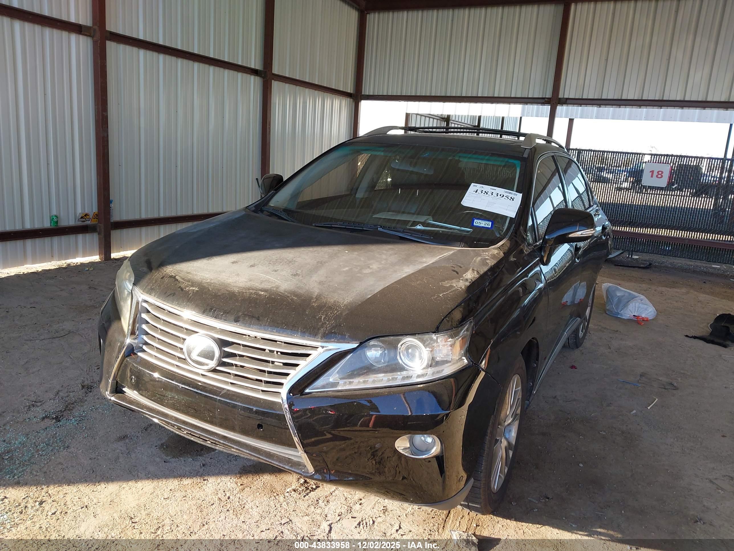LEXUS RX image 2