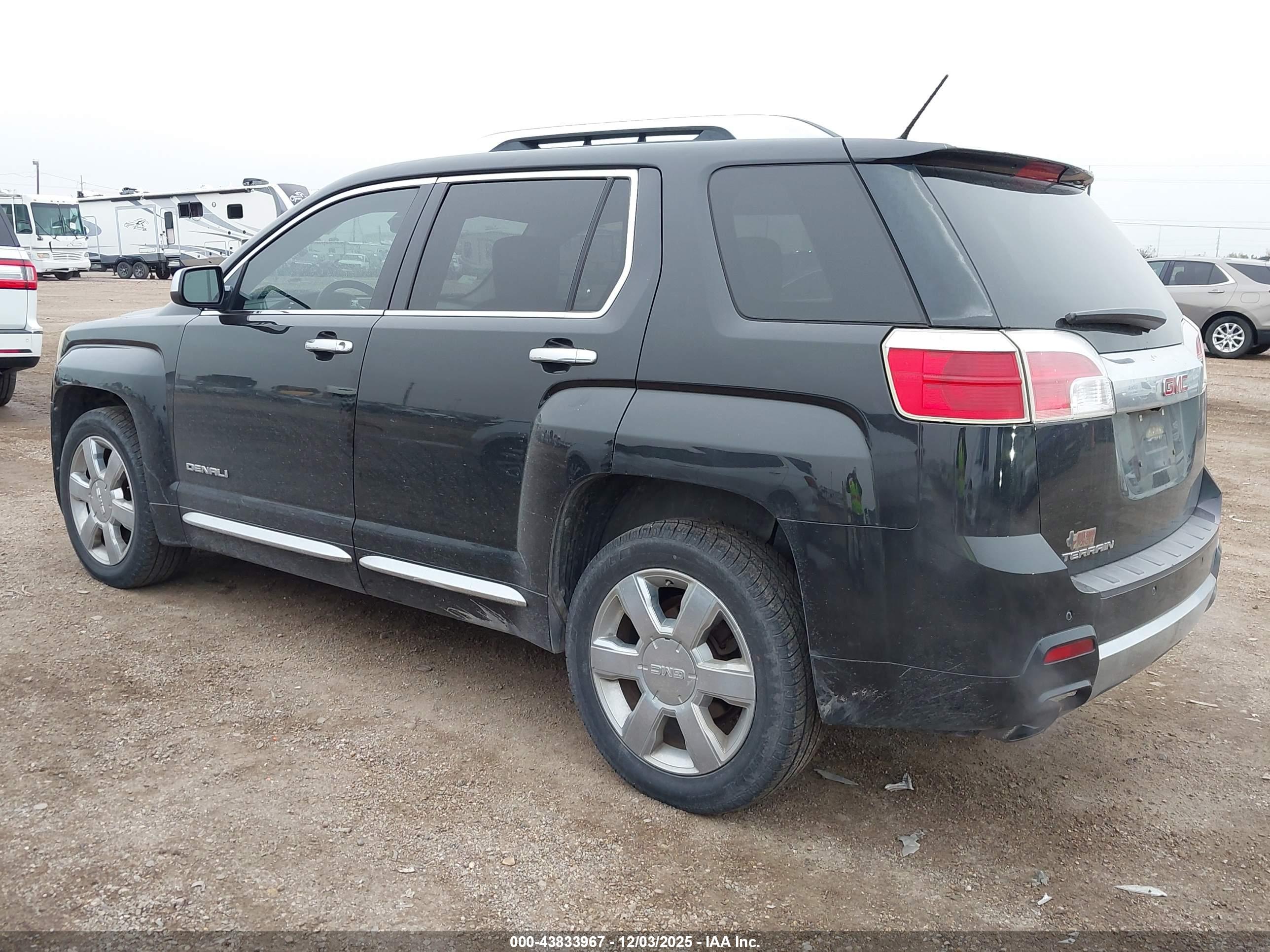 GMC TERRAIN image 3