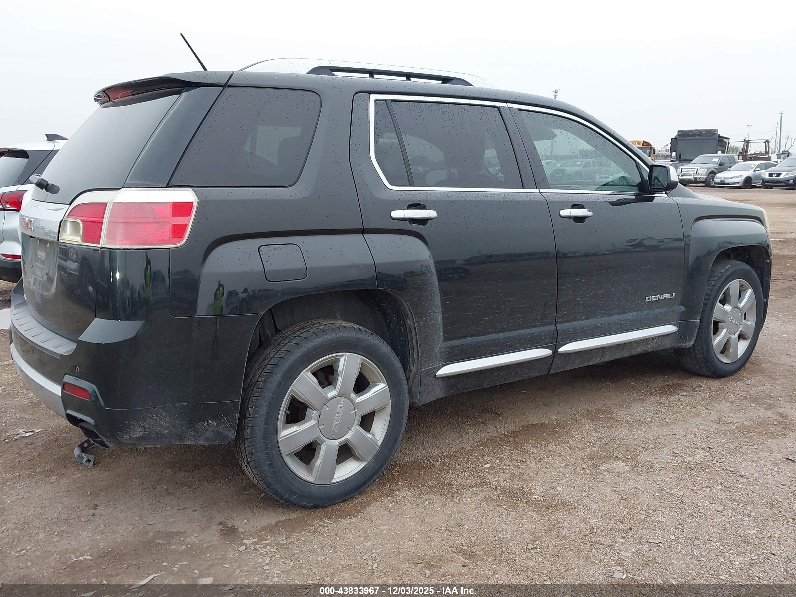 GMC TERRAIN image 4