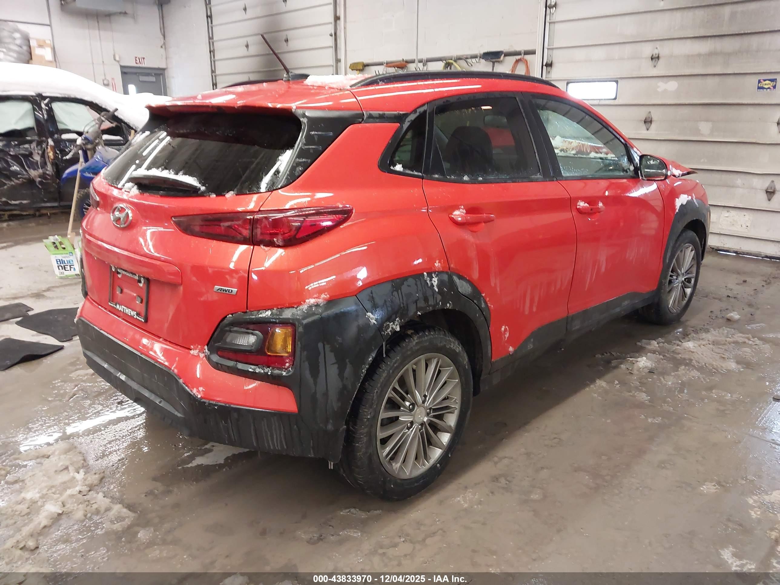 HYUNDAI KONA image 4