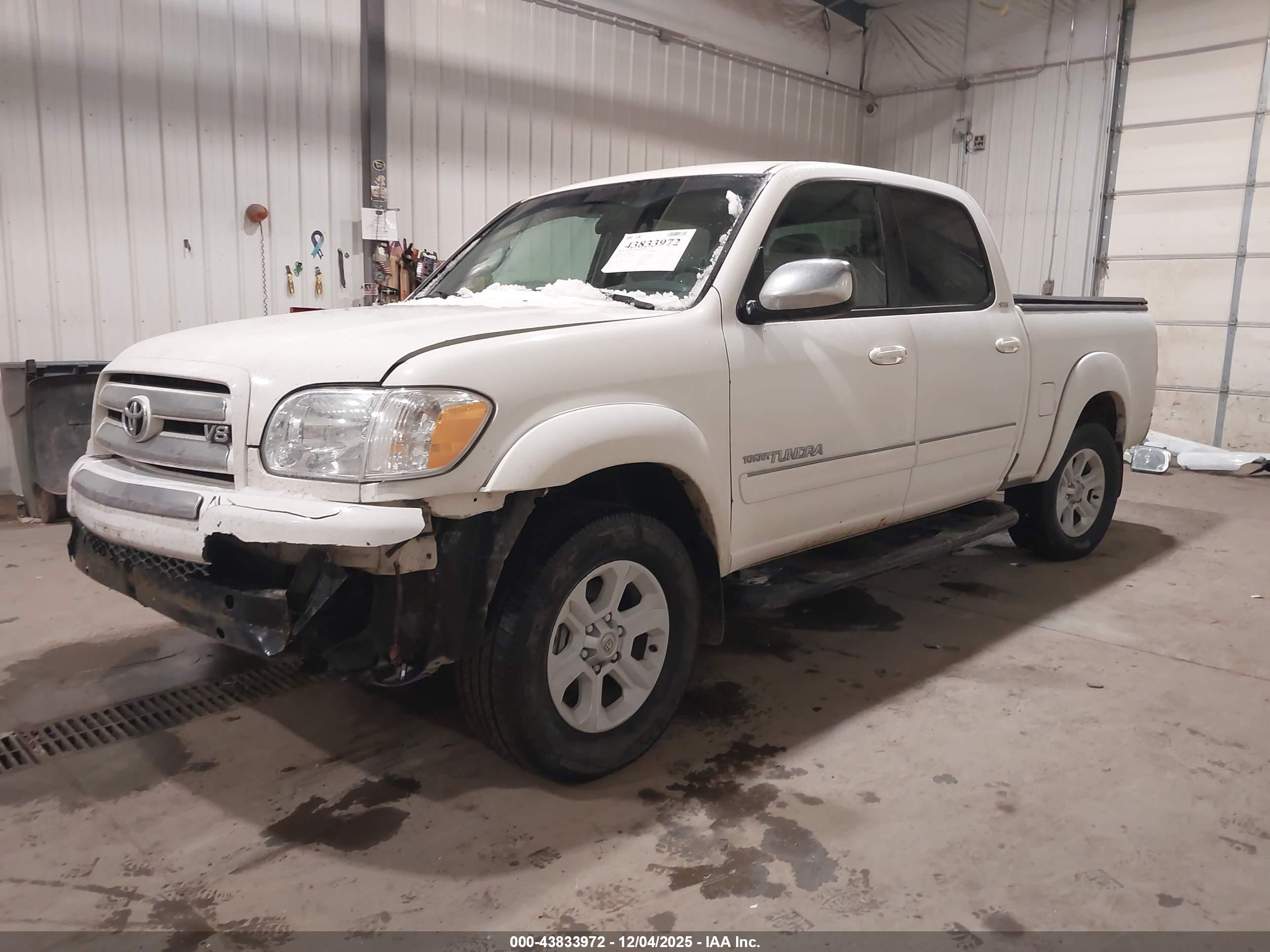 TOYOTA TUNDRA image 2