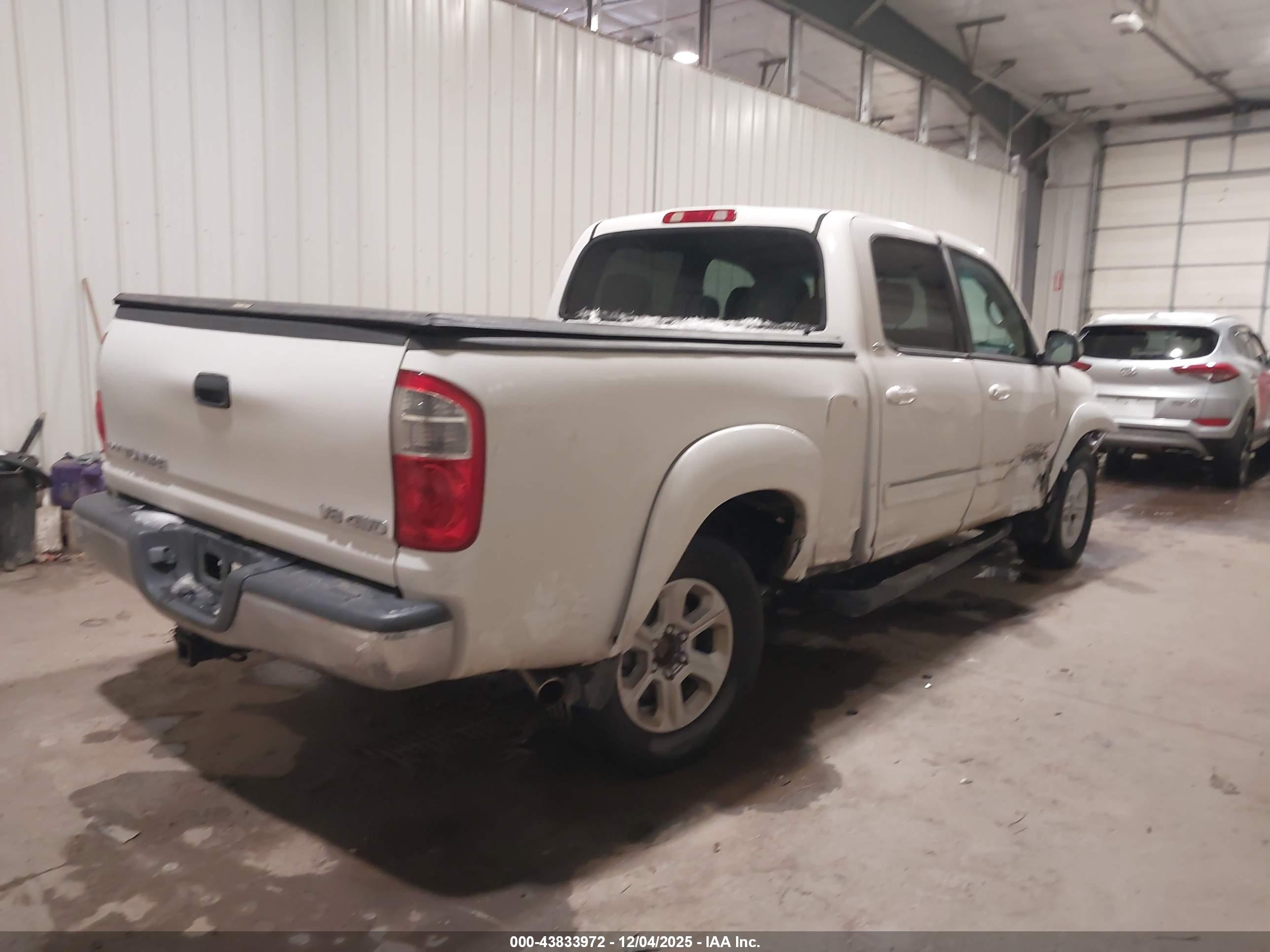 TOYOTA TUNDRA image 4