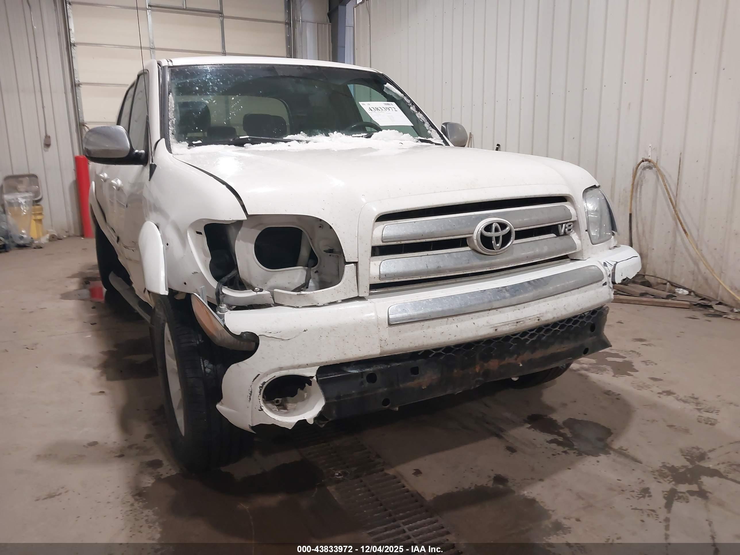 TOYOTA TUNDRA image 6