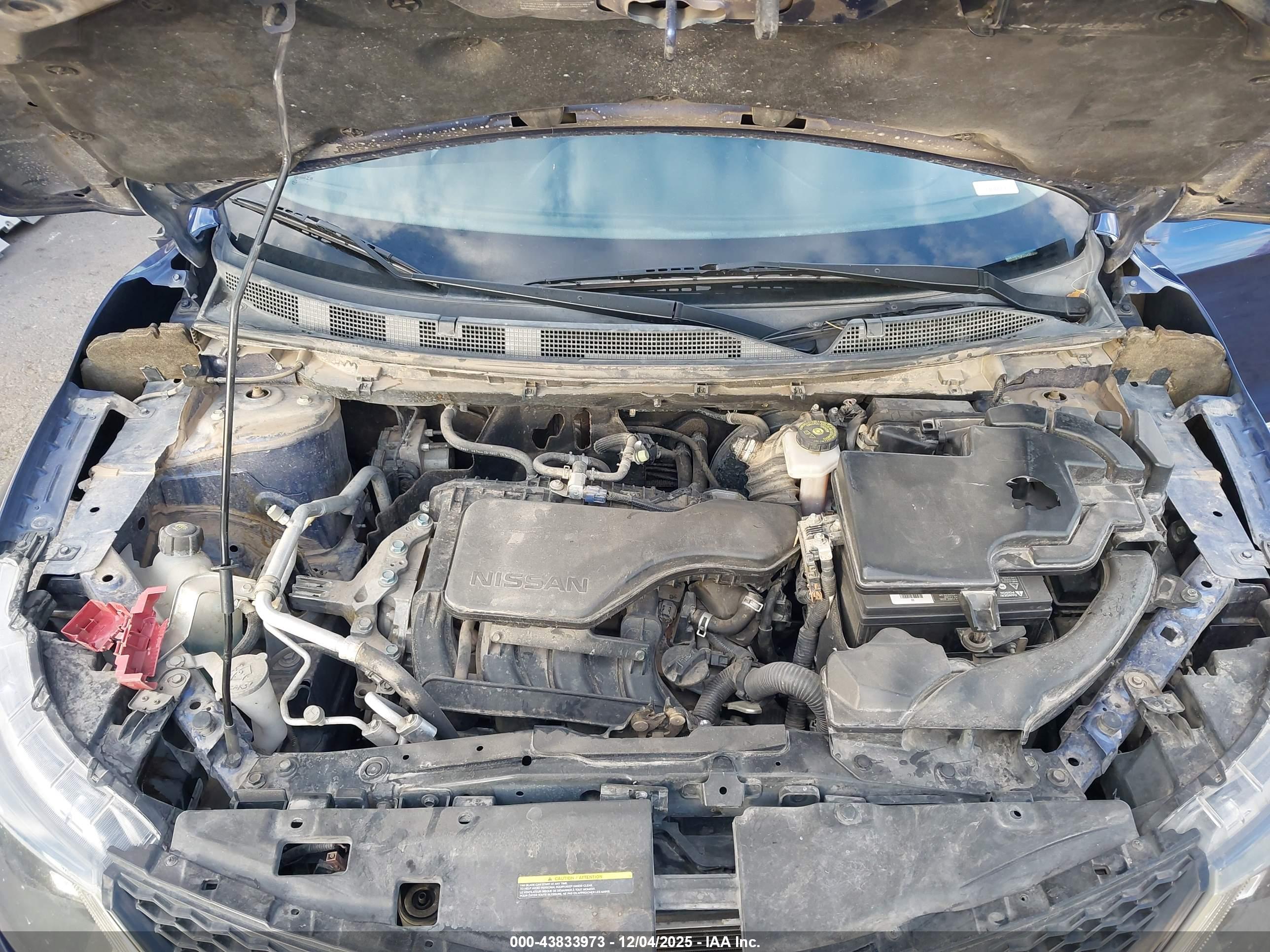 NISSAN ROGUE image 10