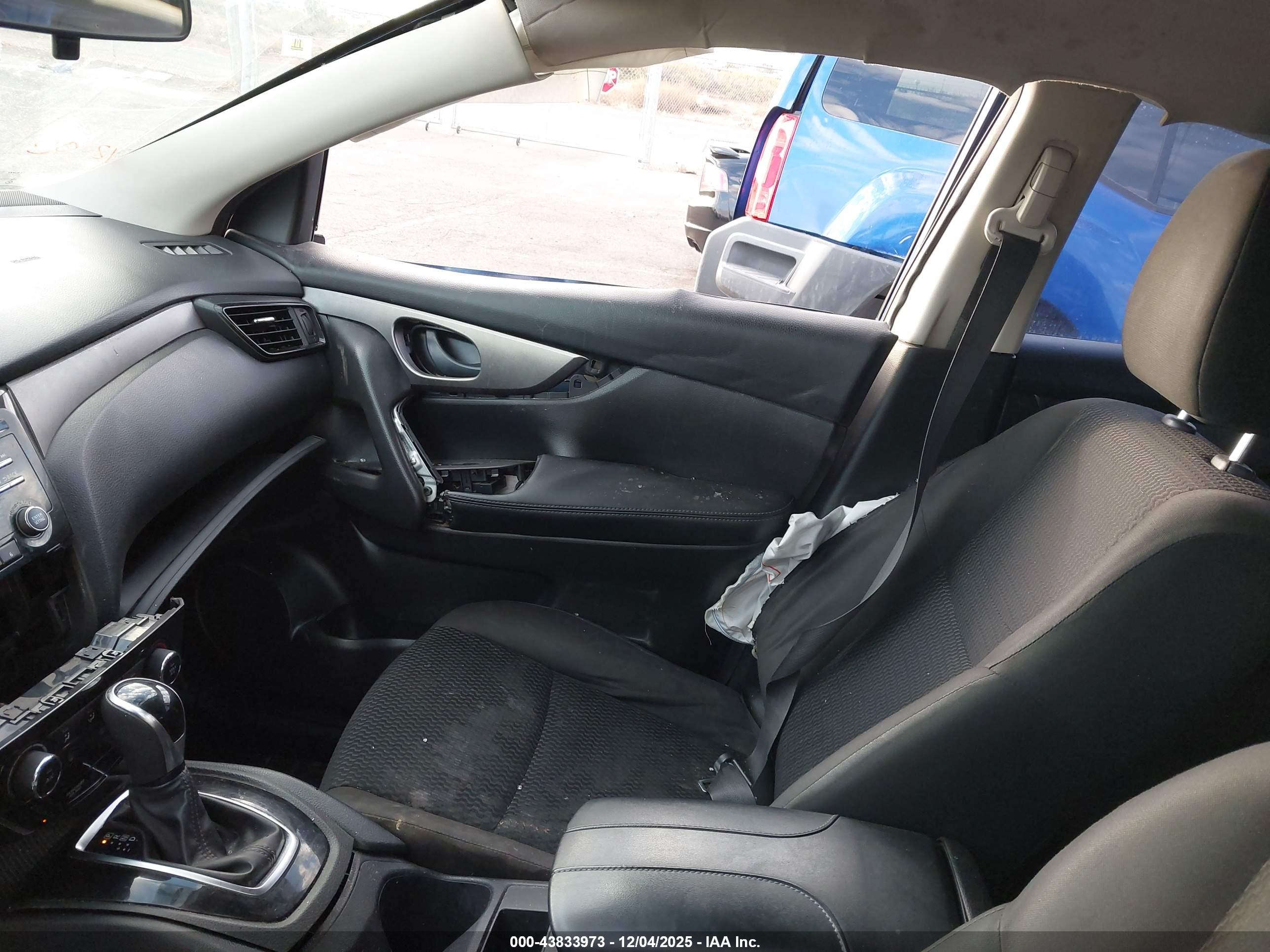 NISSAN ROGUE image 5