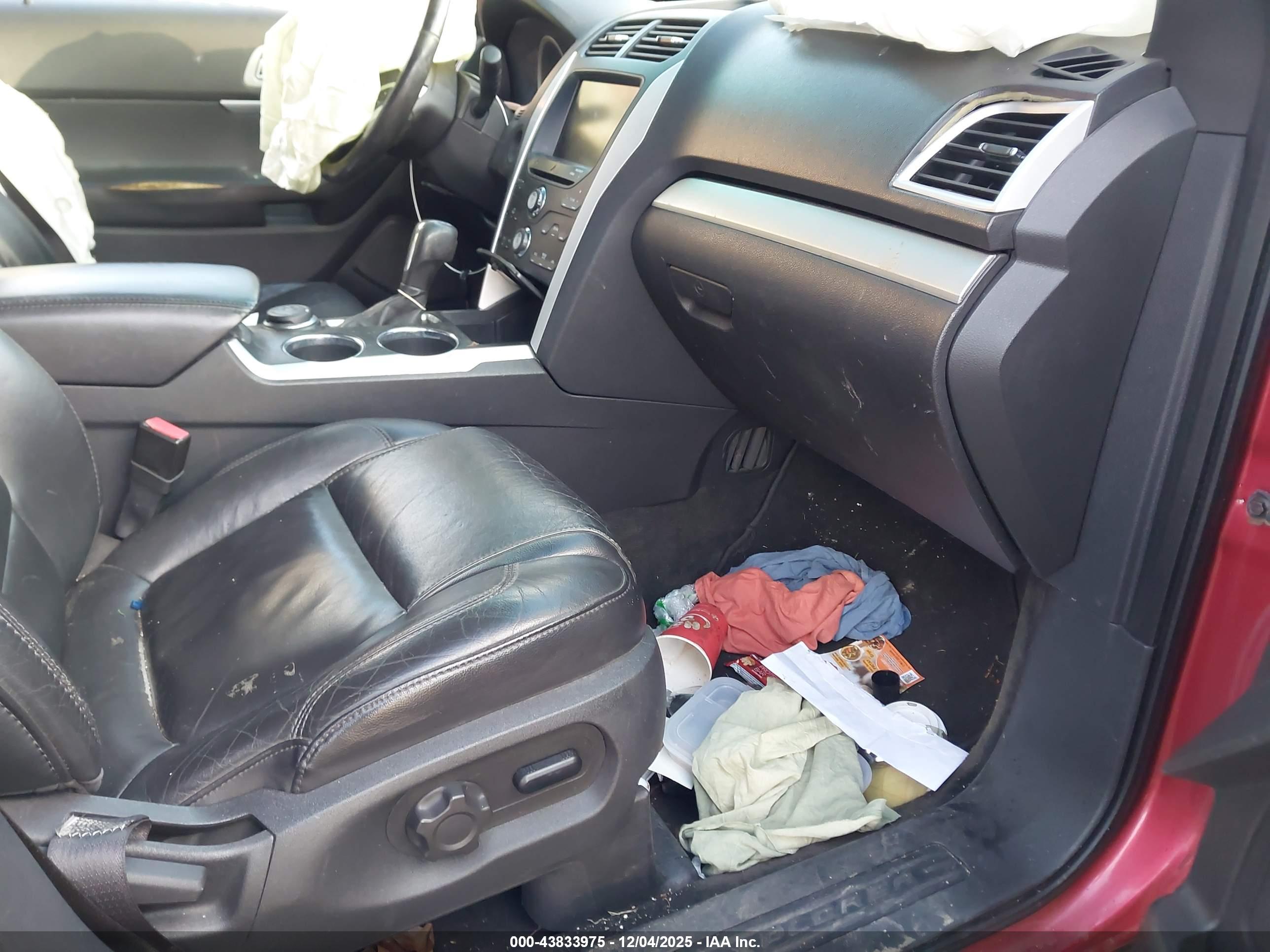 FORD EXPLORER image 5