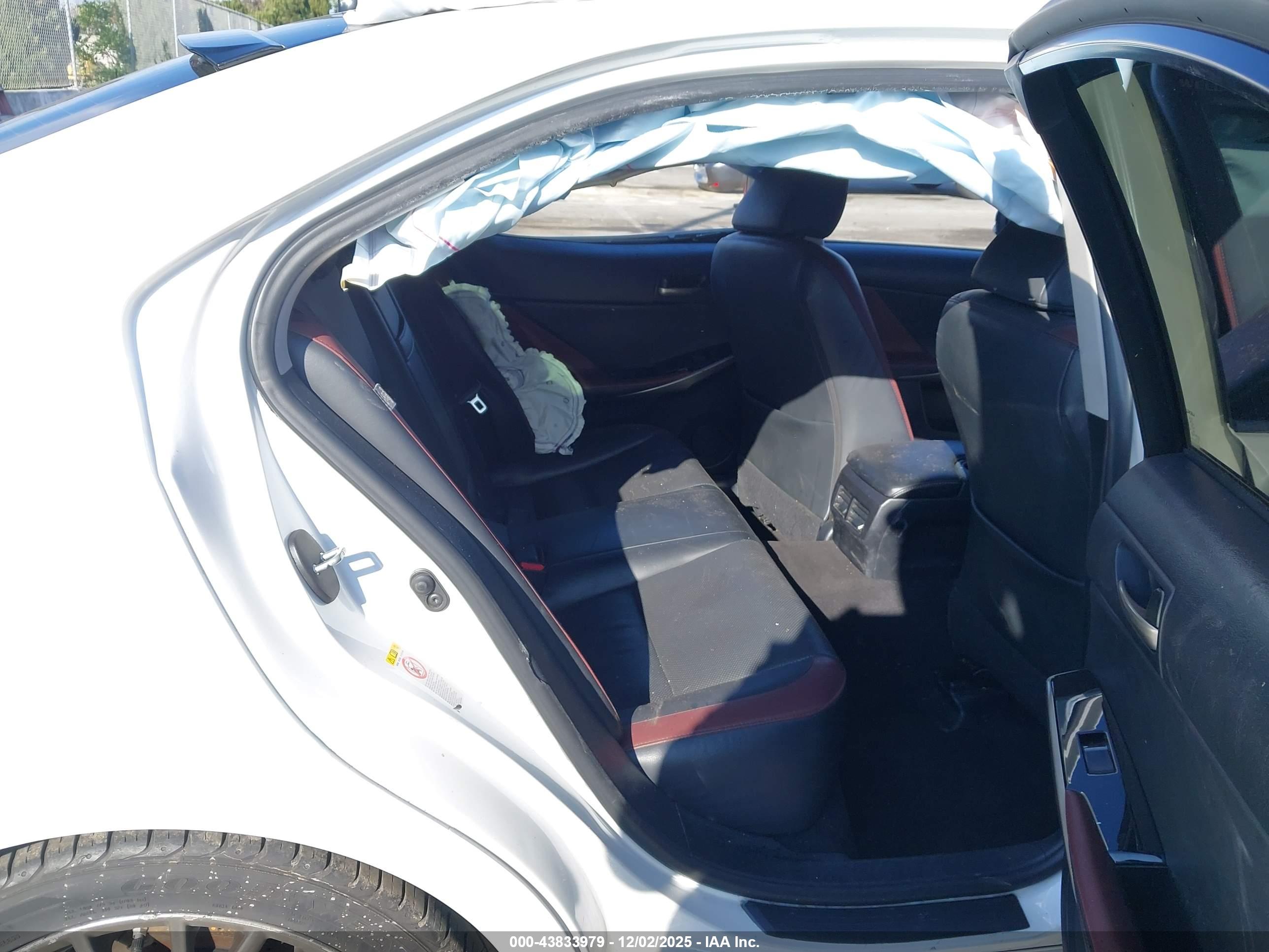 LEXUS IS image 8