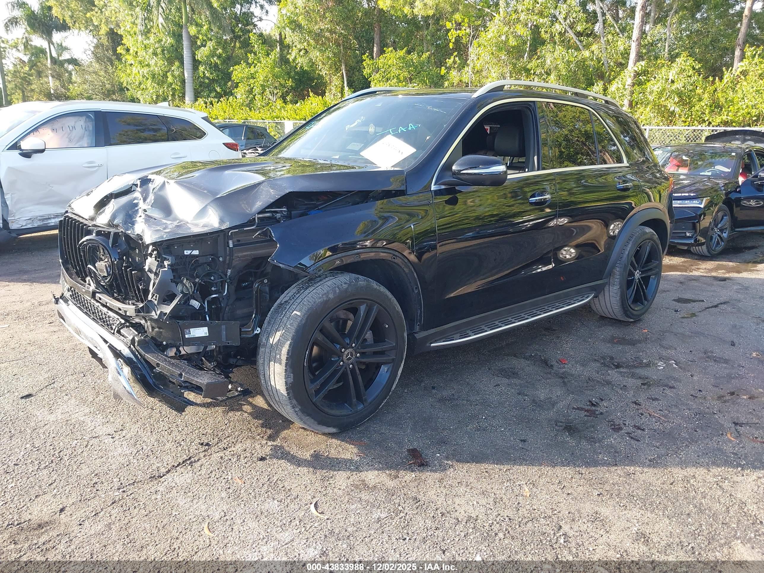 MERCEDES-BENZ GLE image 2