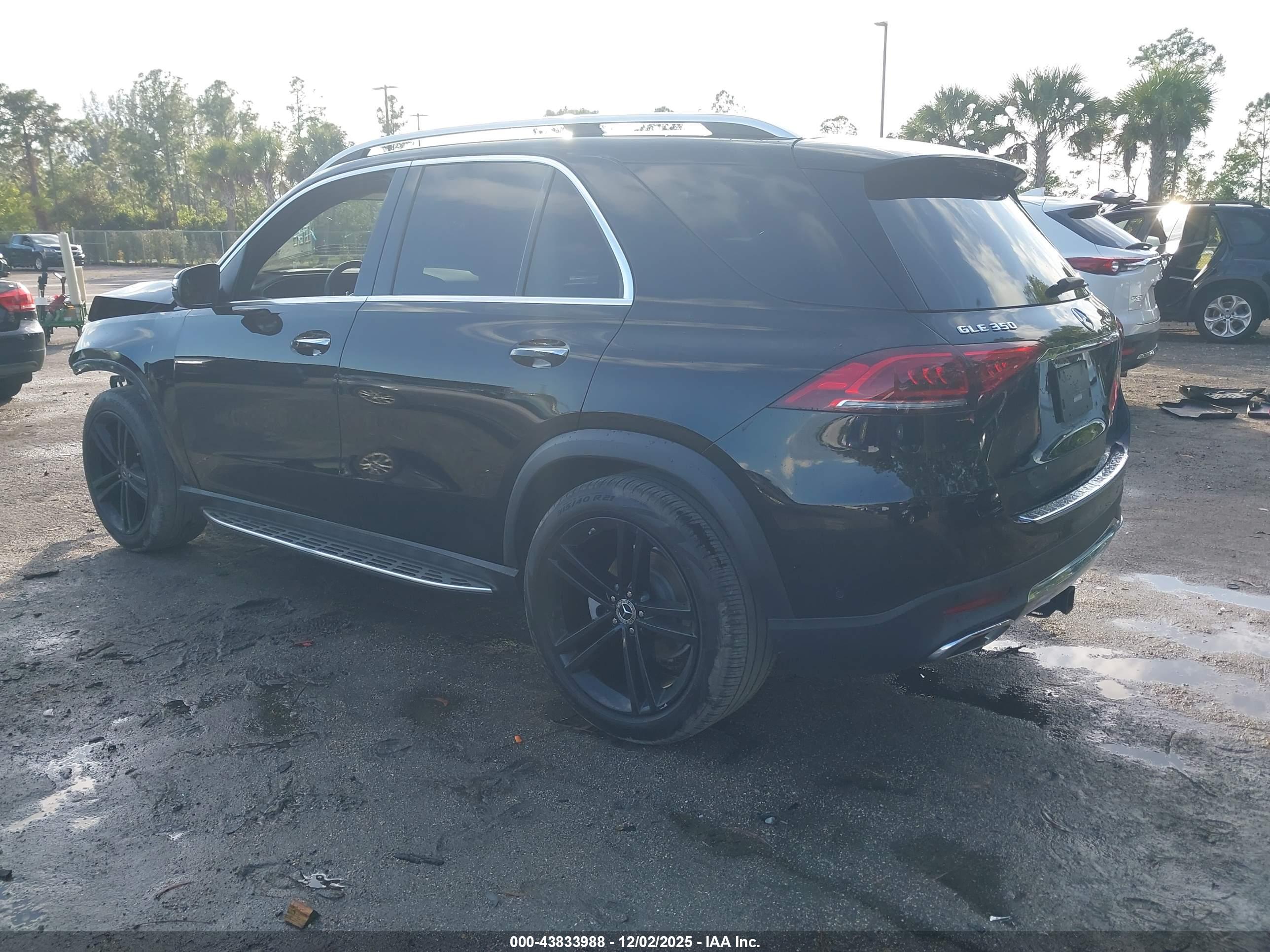 MERCEDES-BENZ GLE image 3