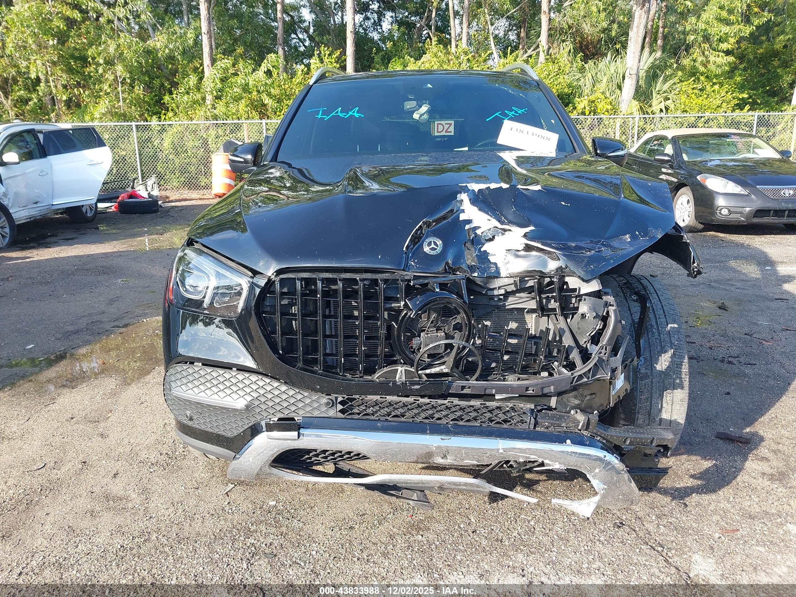 MERCEDES-BENZ GLE image 6