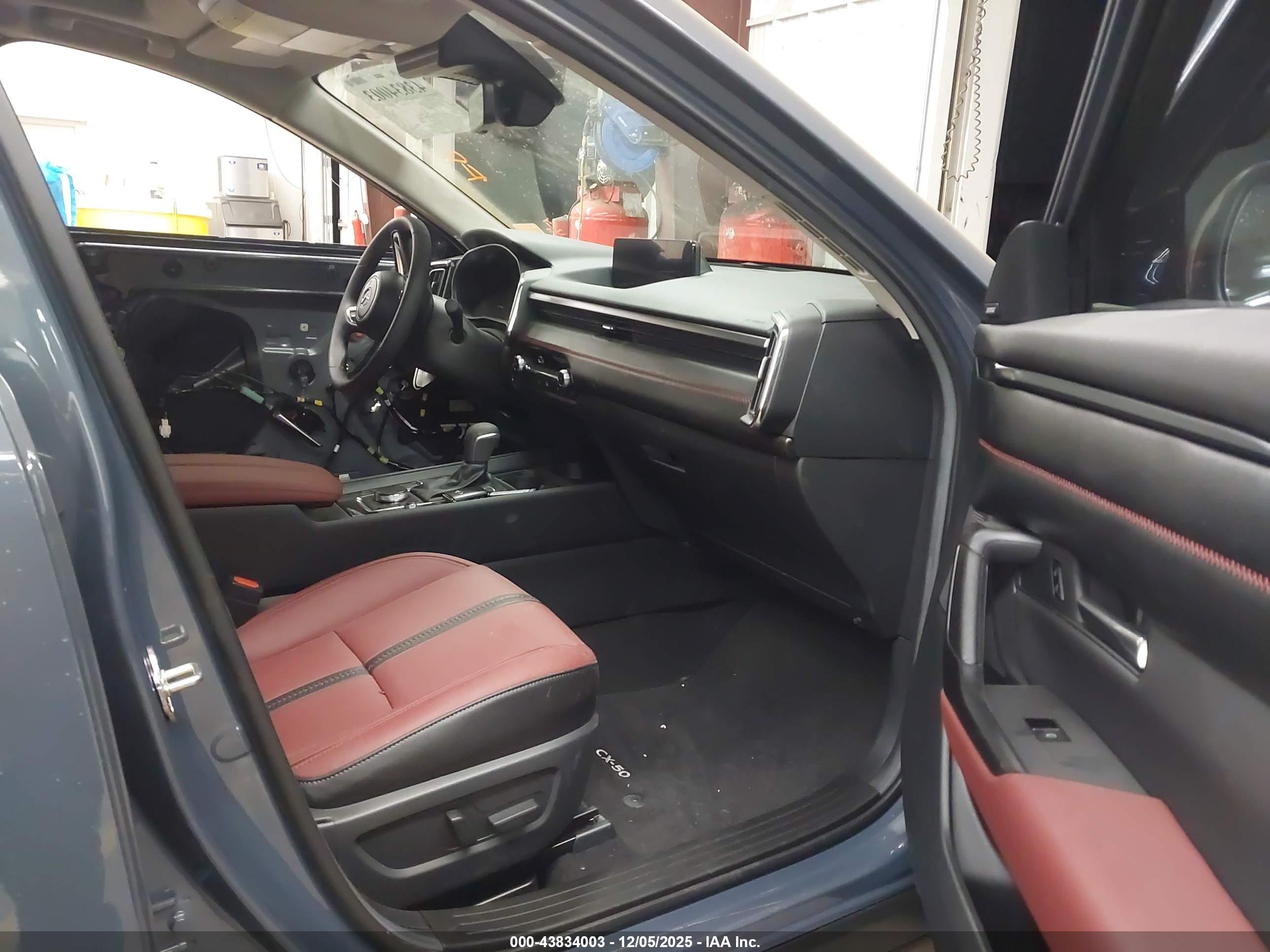 MAZDA CX-50 image 5