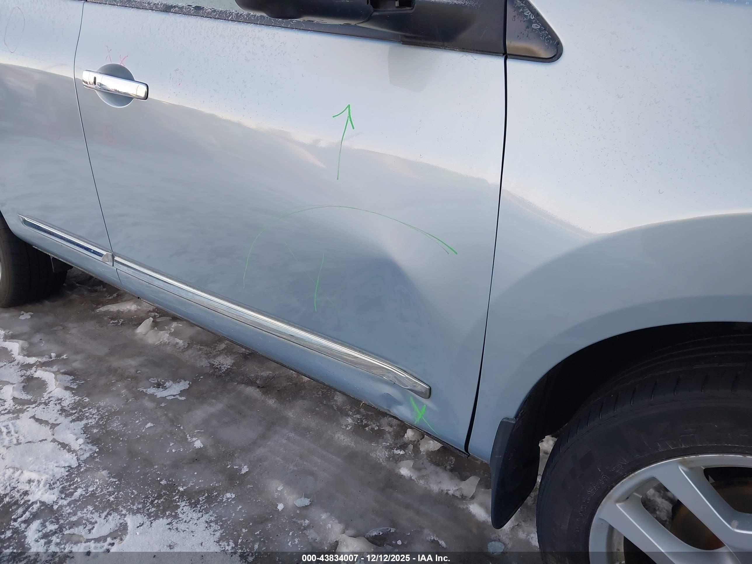 NISSAN ROGUE image 6