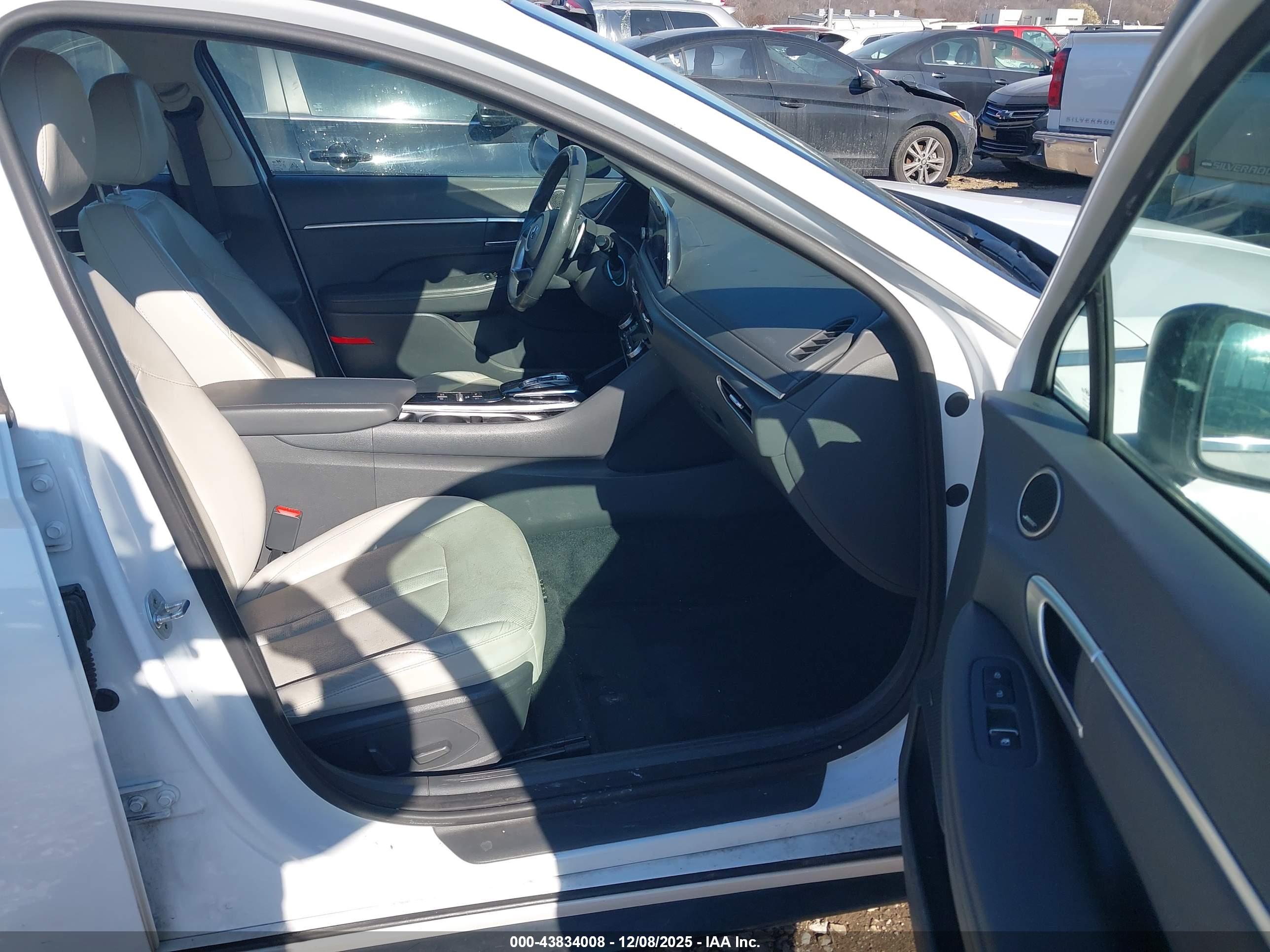 HYUNDAI SONATA image 5
