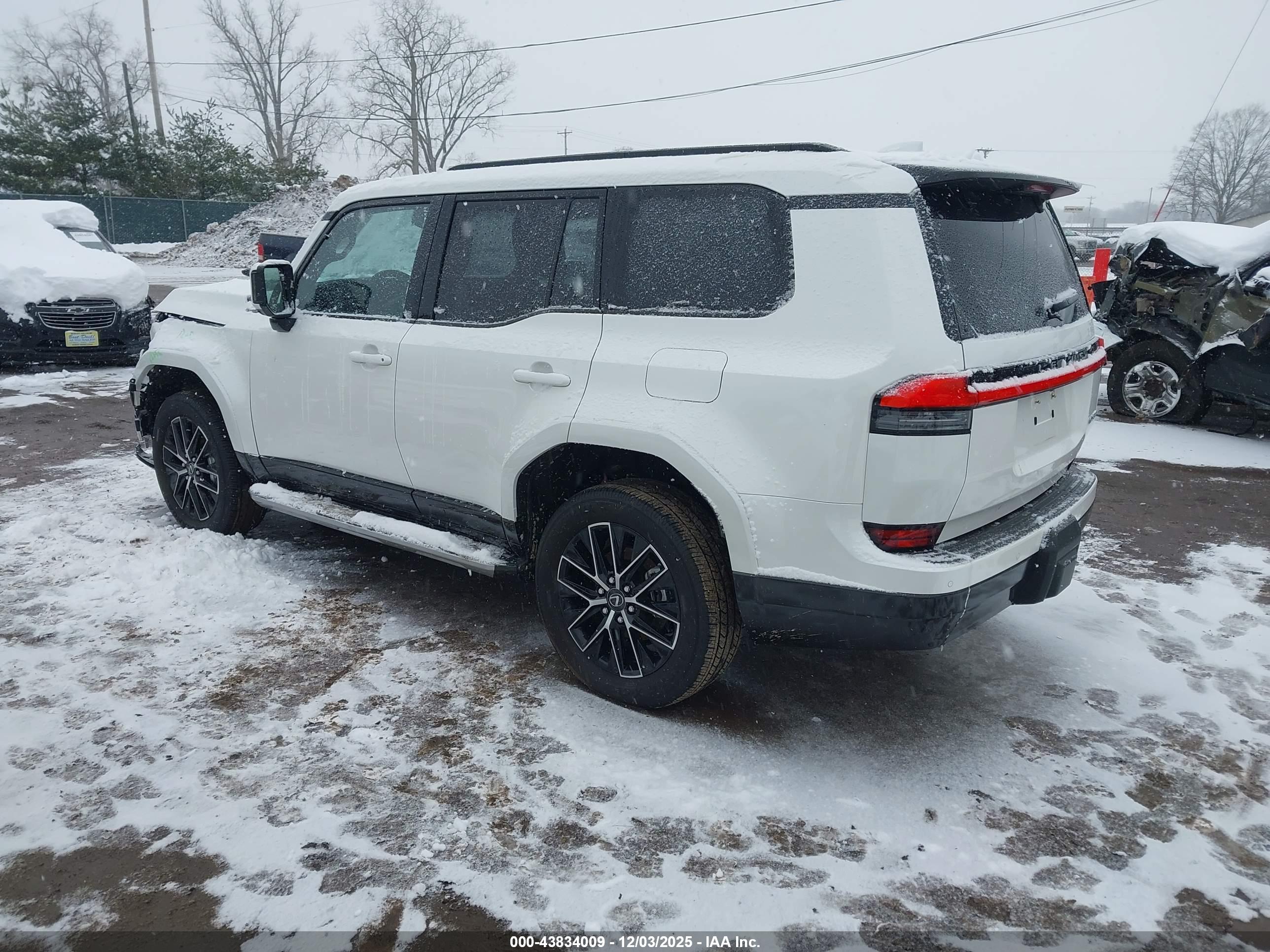 LEXUS GX image 3