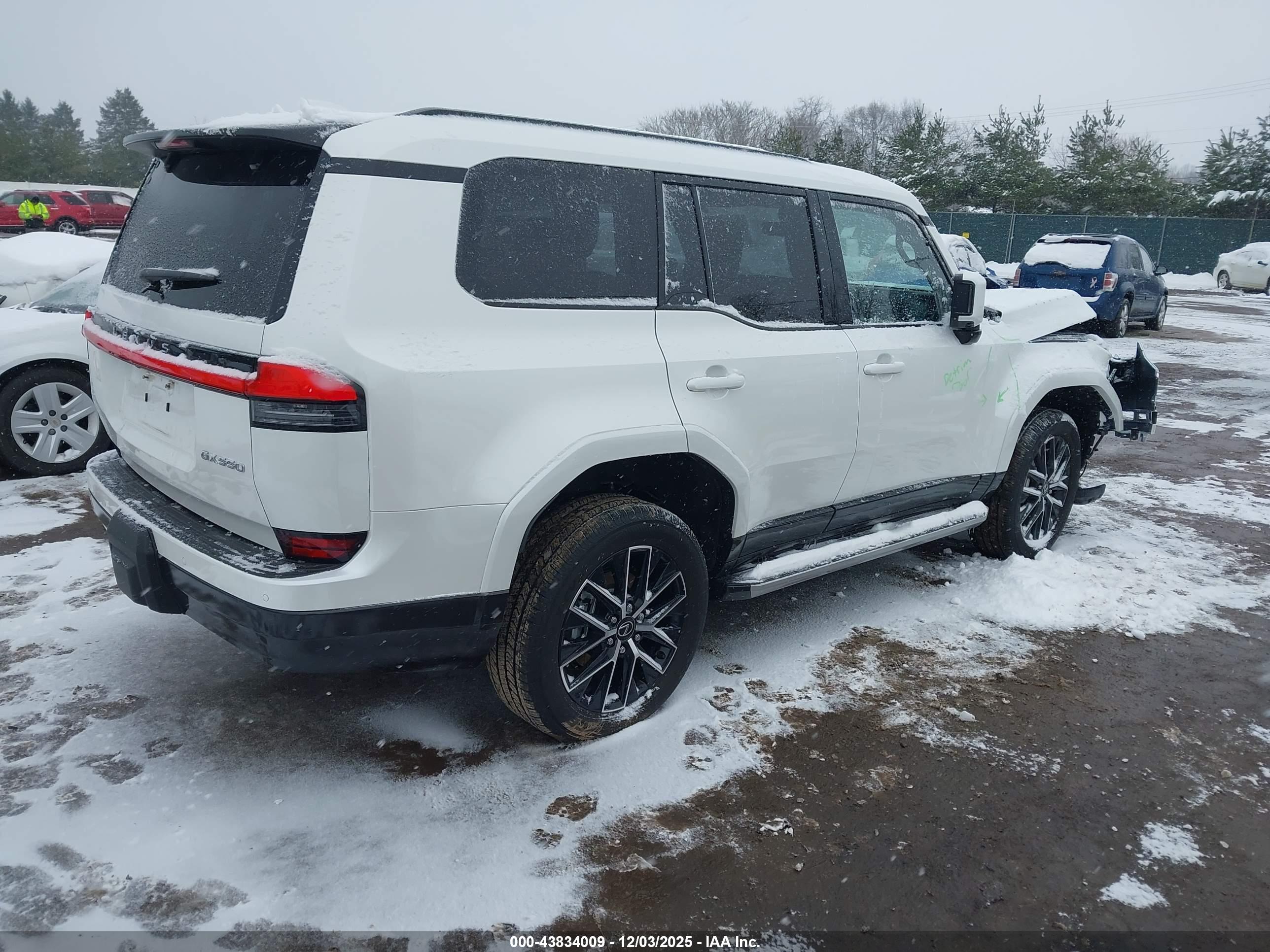 LEXUS GX image 4