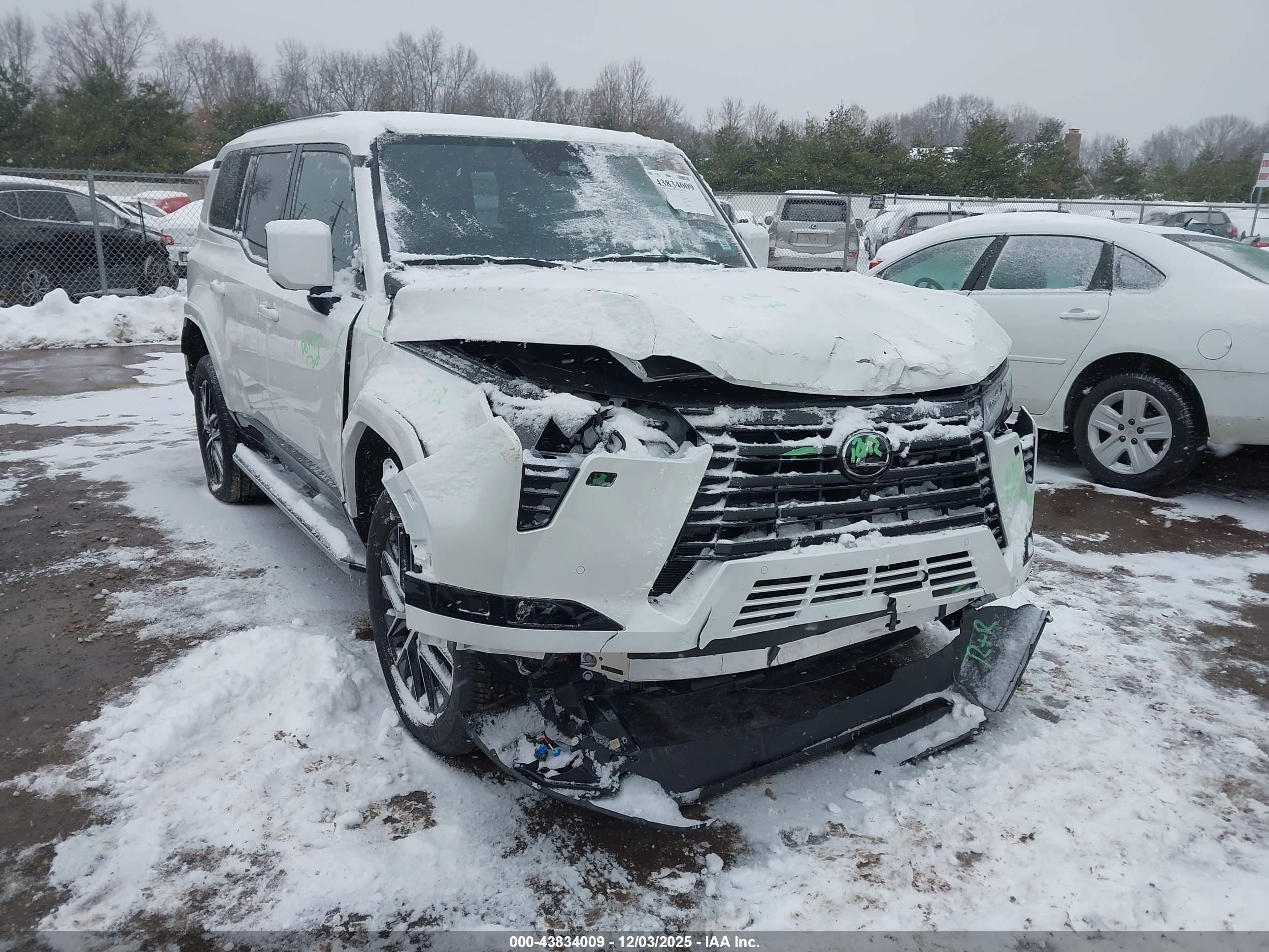LEXUS GX image 6