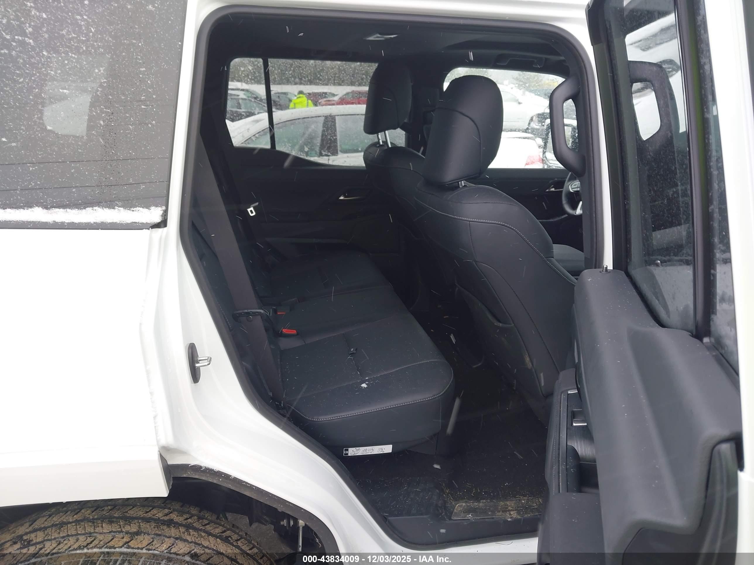 LEXUS GX image 8