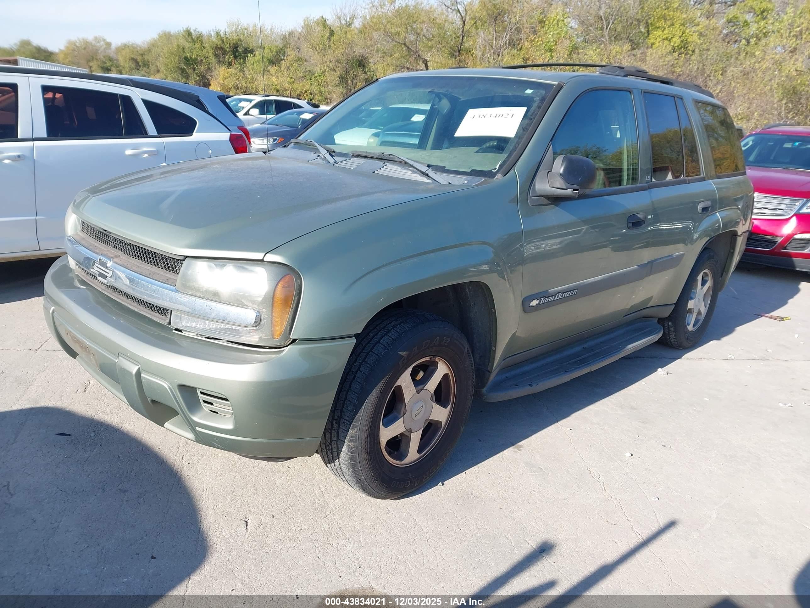 CHEVROLET TRAILBLAZER image 2