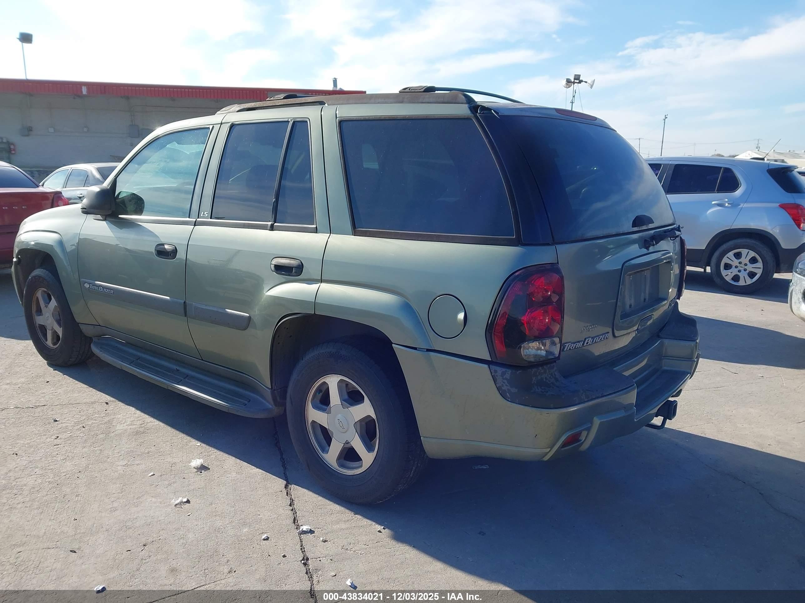 CHEVROLET TRAILBLAZER image 3