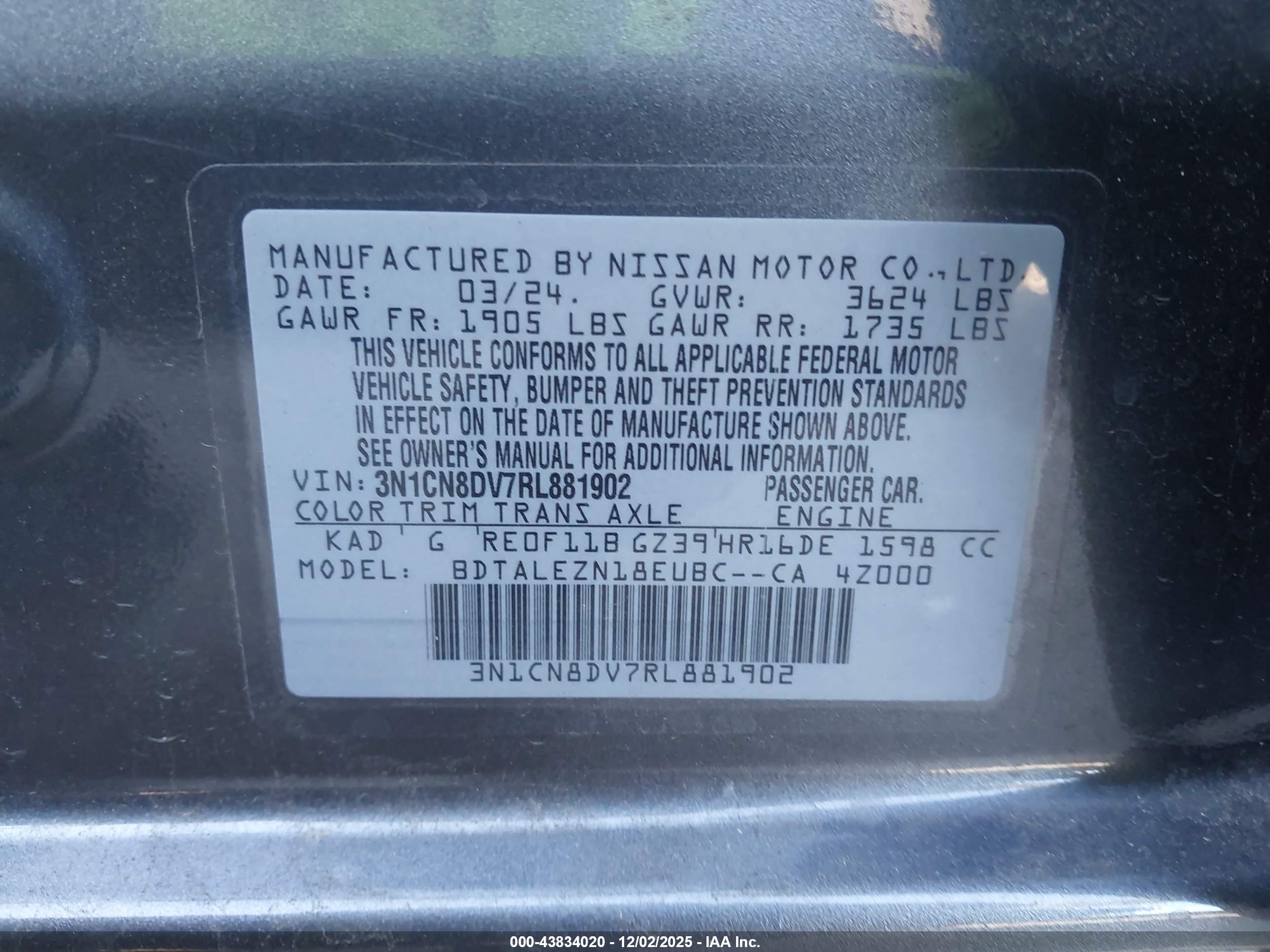 NISSAN VERSA image 9