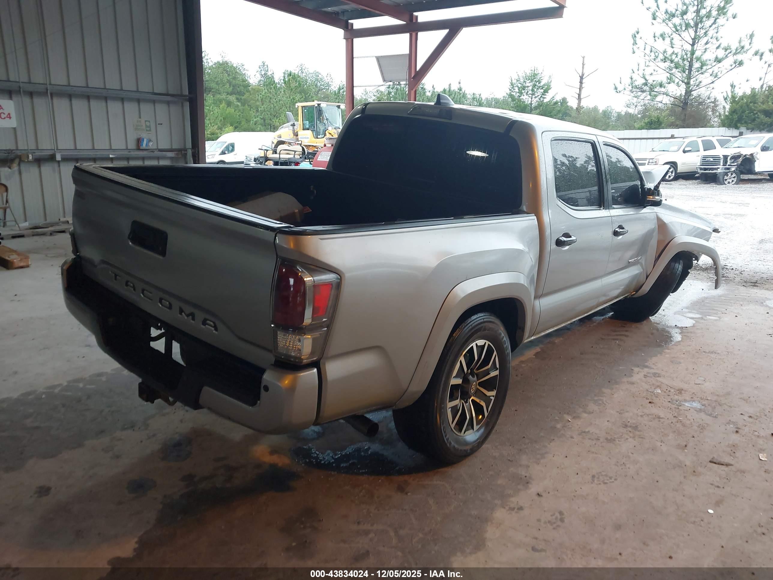 TOYOTA TACOMA image 4