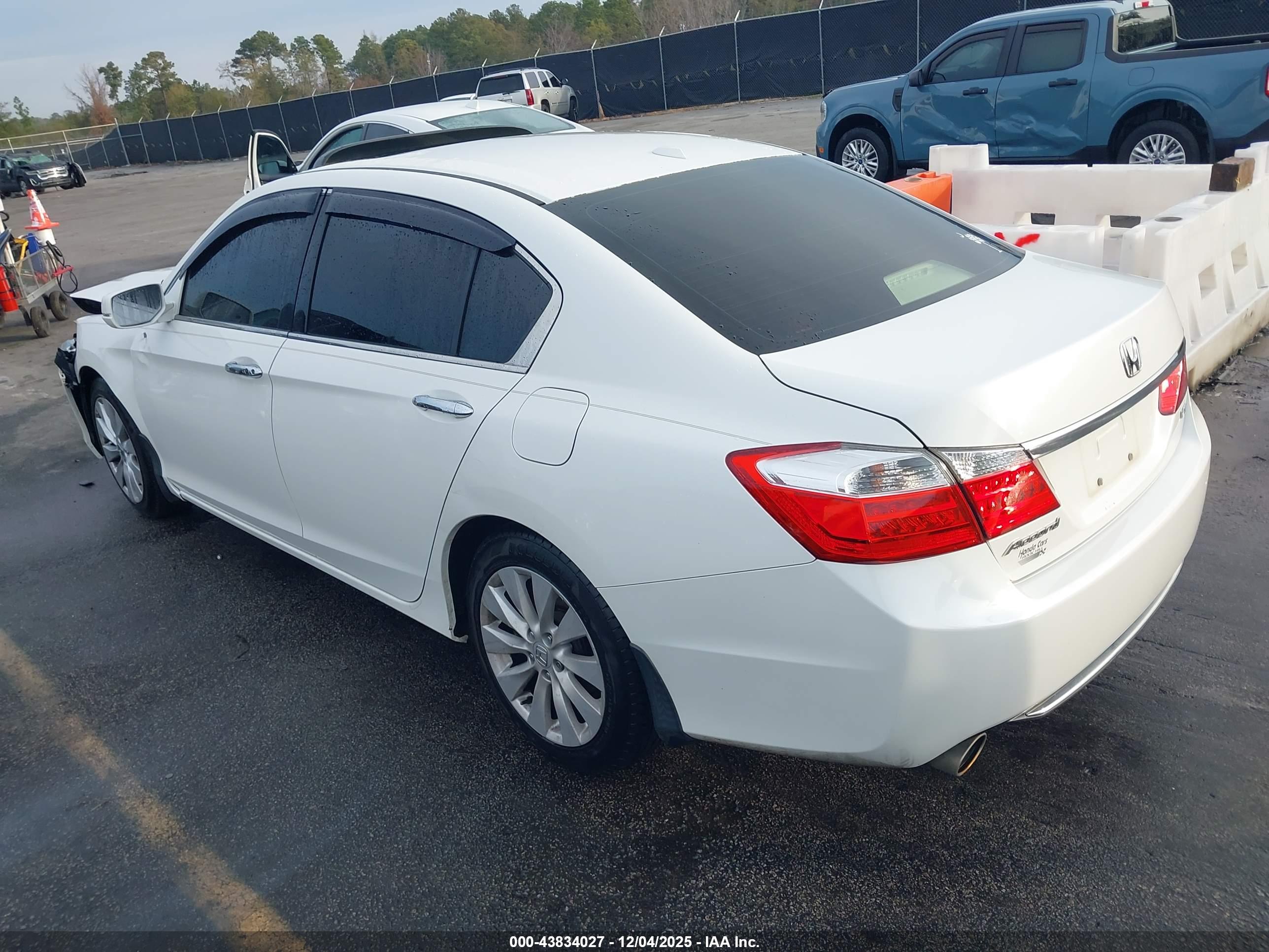 HONDA ACCORD image 3