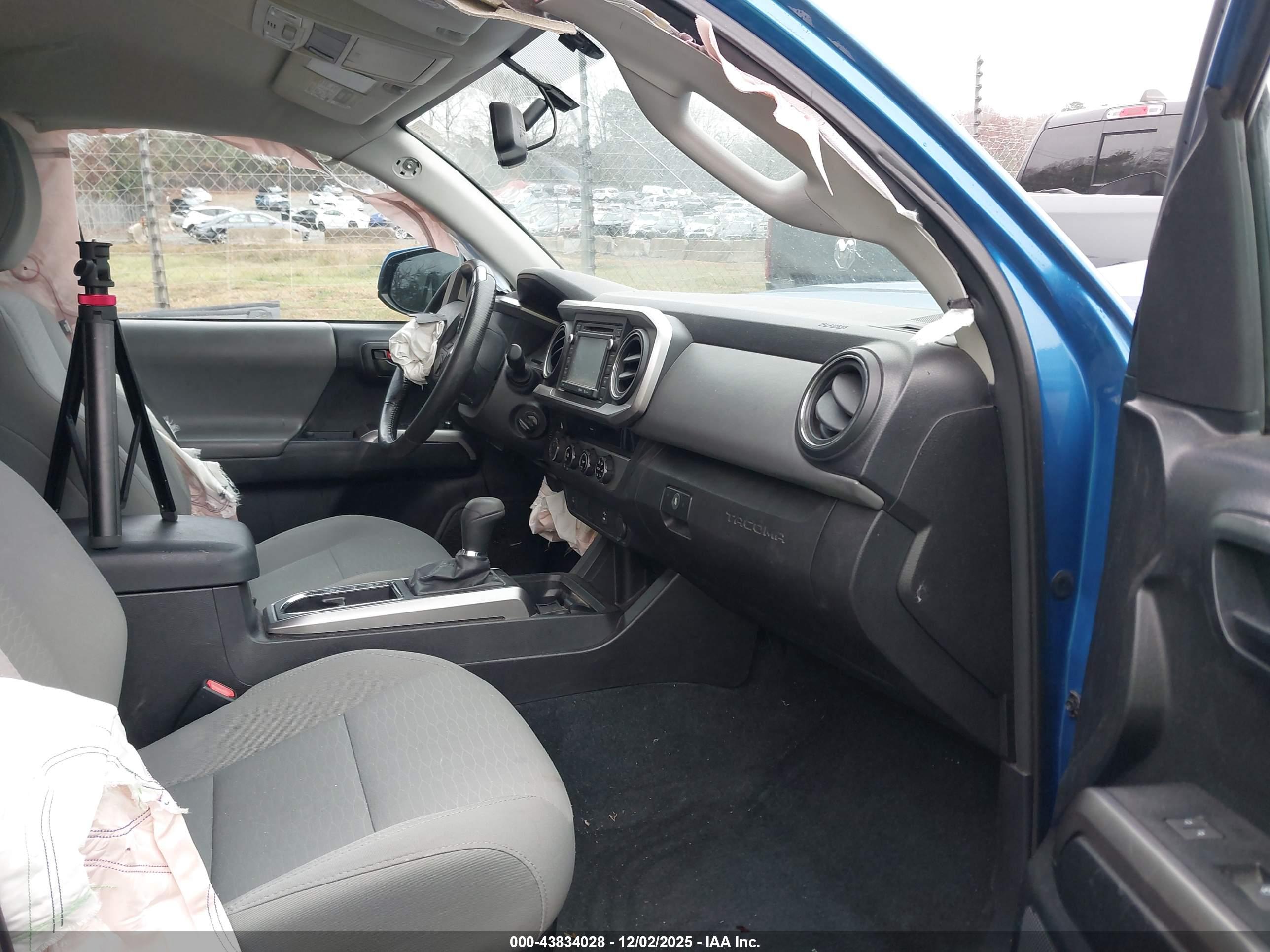 TOYOTA TACOMA image 5