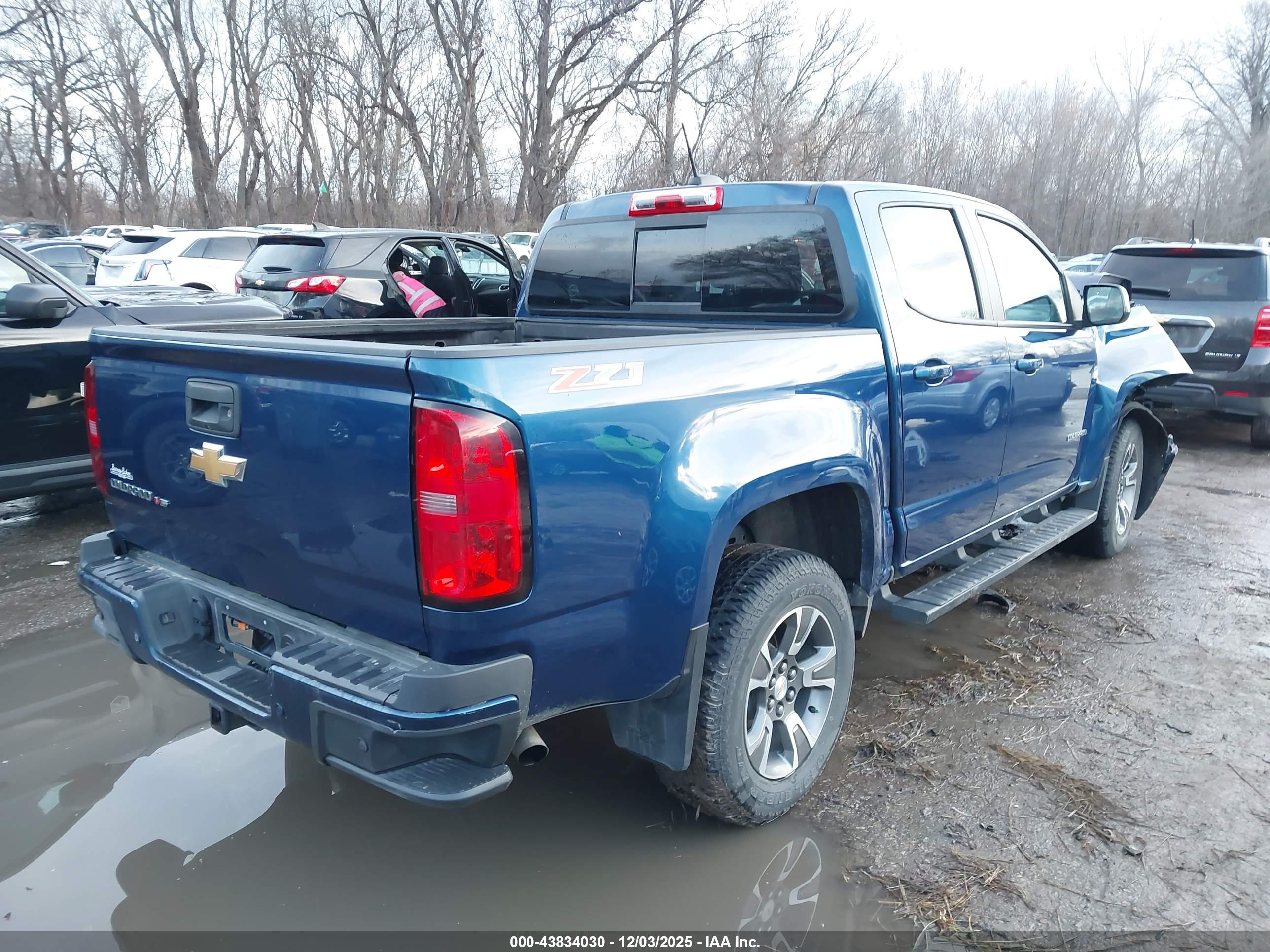 CHEVROLET COLORADO image 4