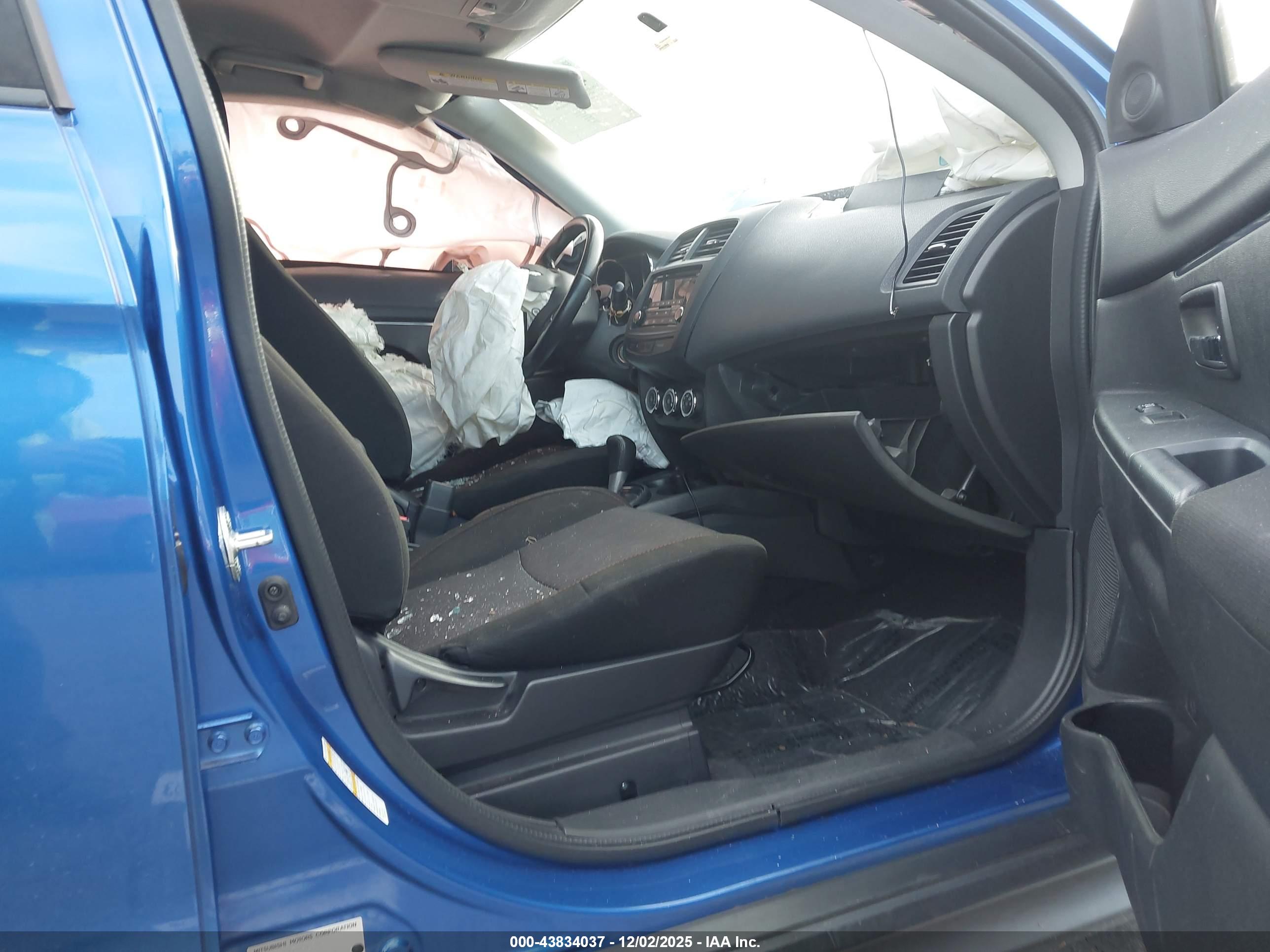 MITSUBISHI OUTLANDER image 5