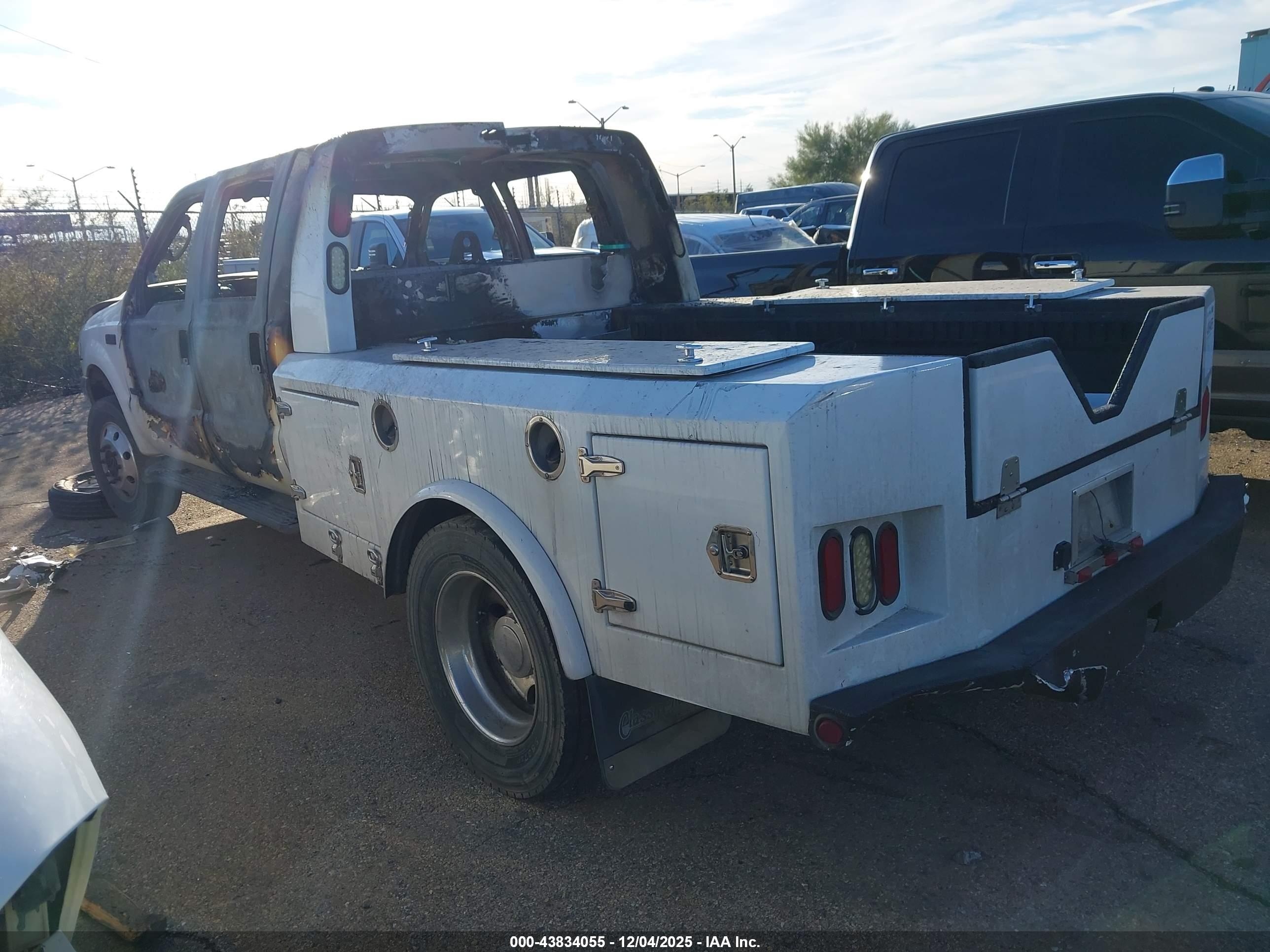 FORD F-450 image 3