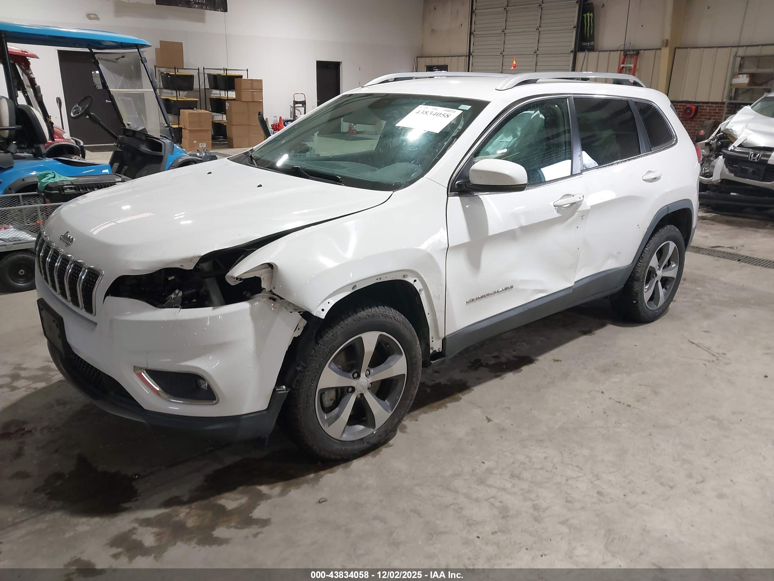 JEEP CHEROKEE image 2