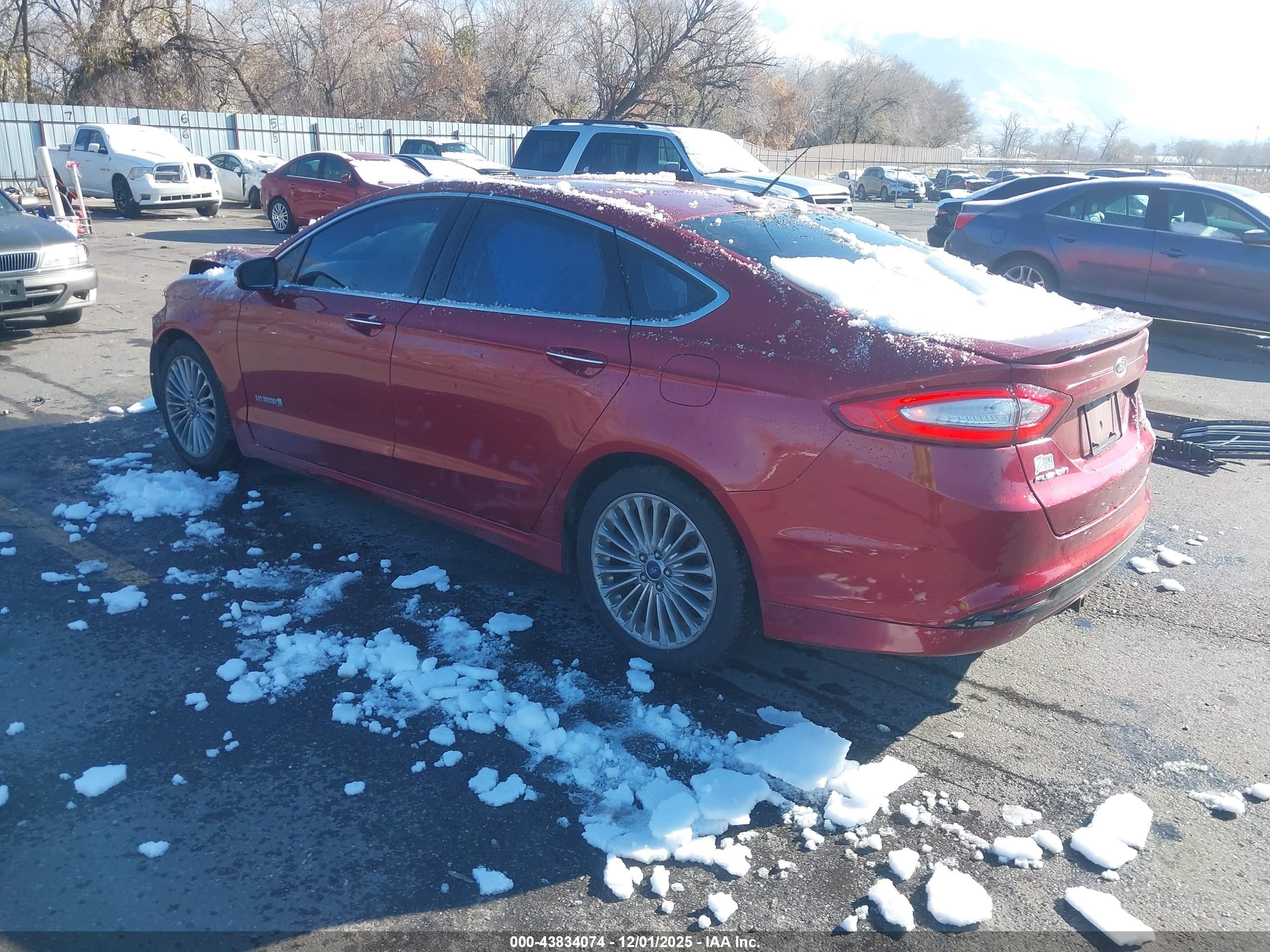 FORD FUSION image 3