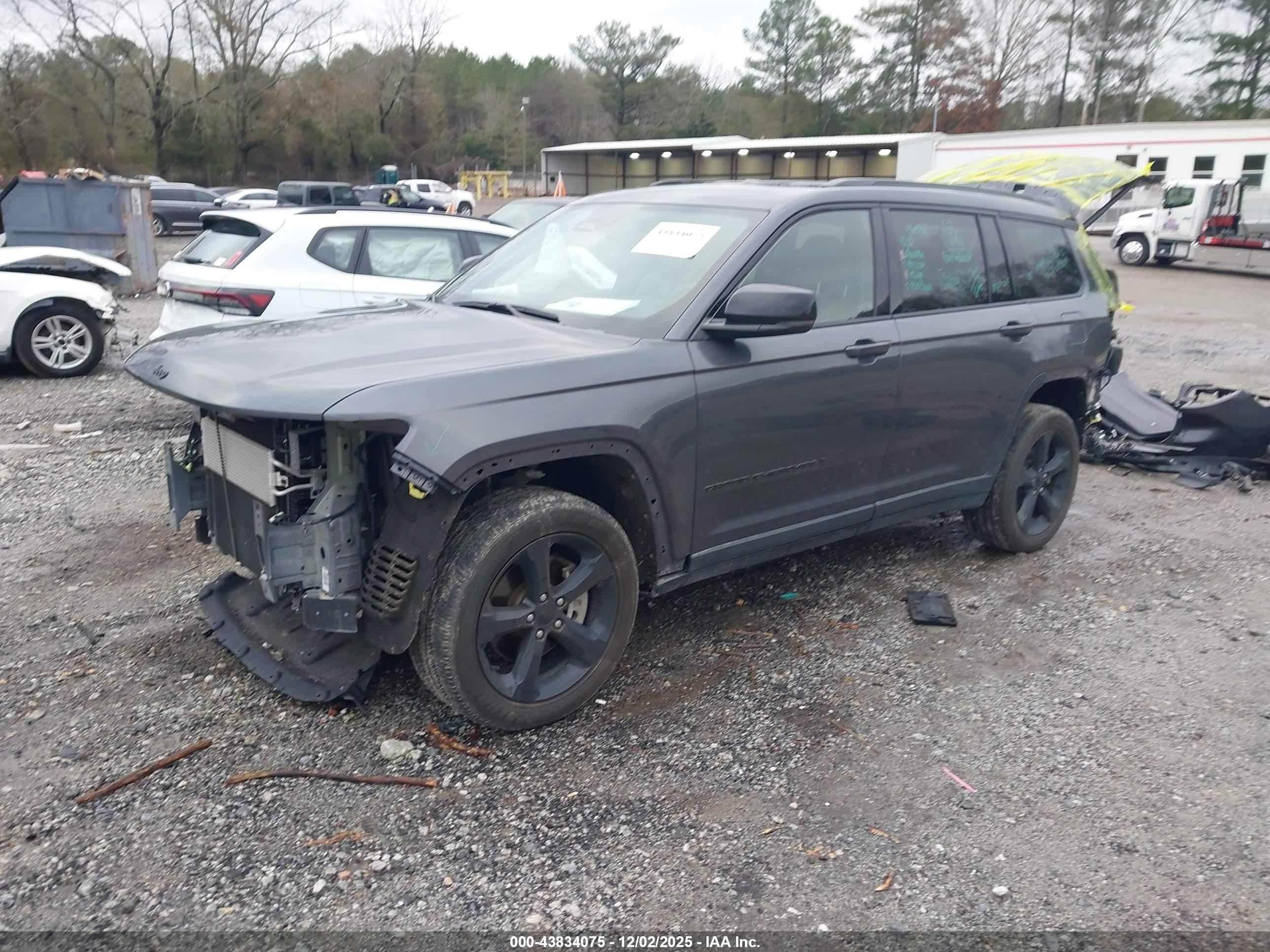 JEEP GRAND image 2
