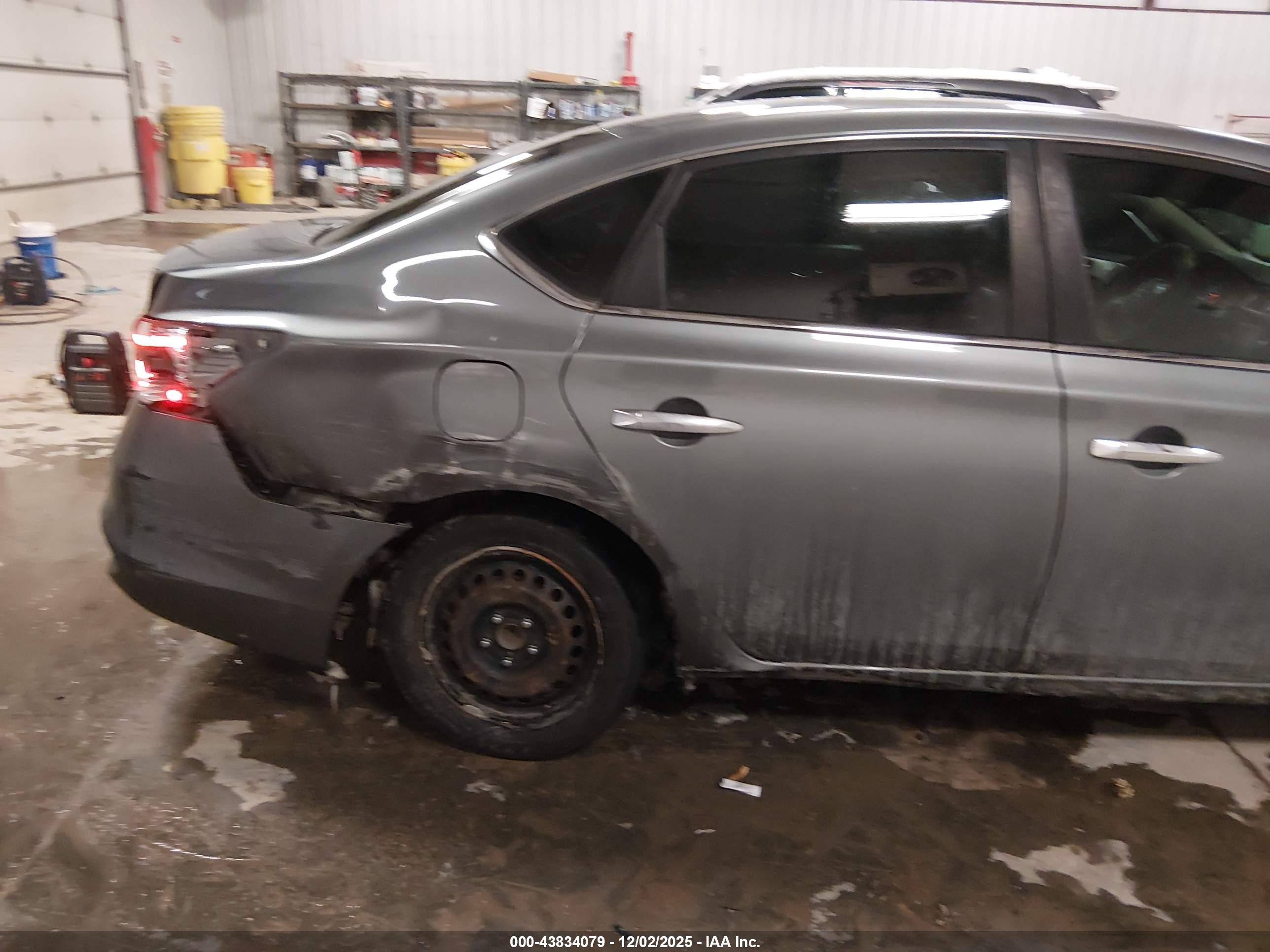 NISSAN SENTRA image 6