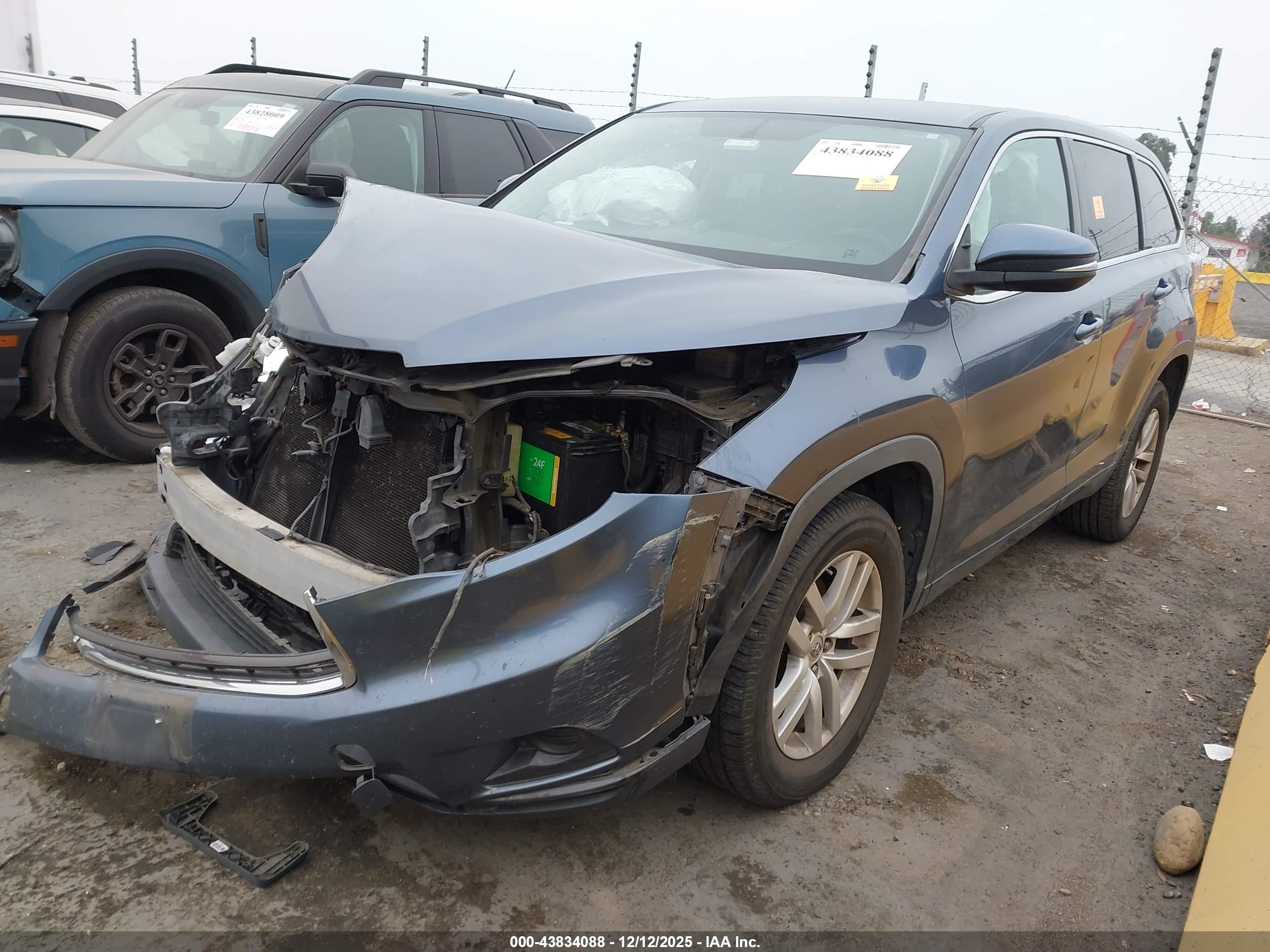 TOYOTA HIGHLANDER image 2