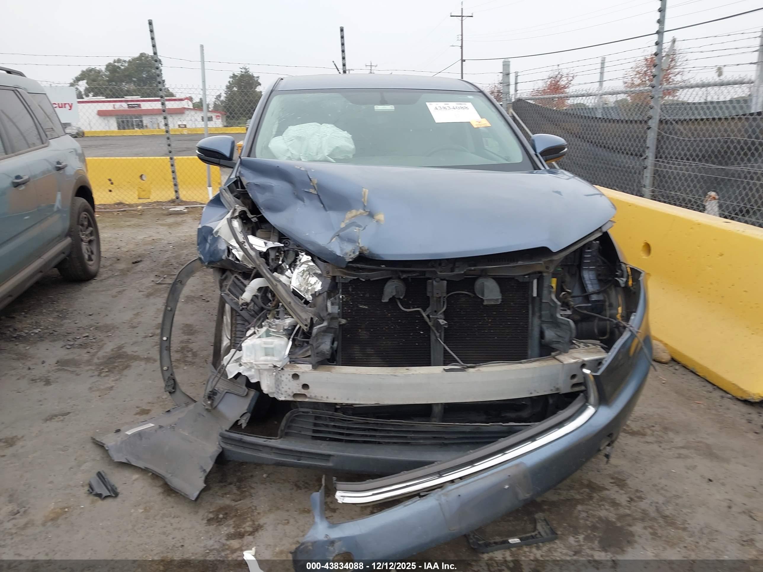 TOYOTA HIGHLANDER image 6