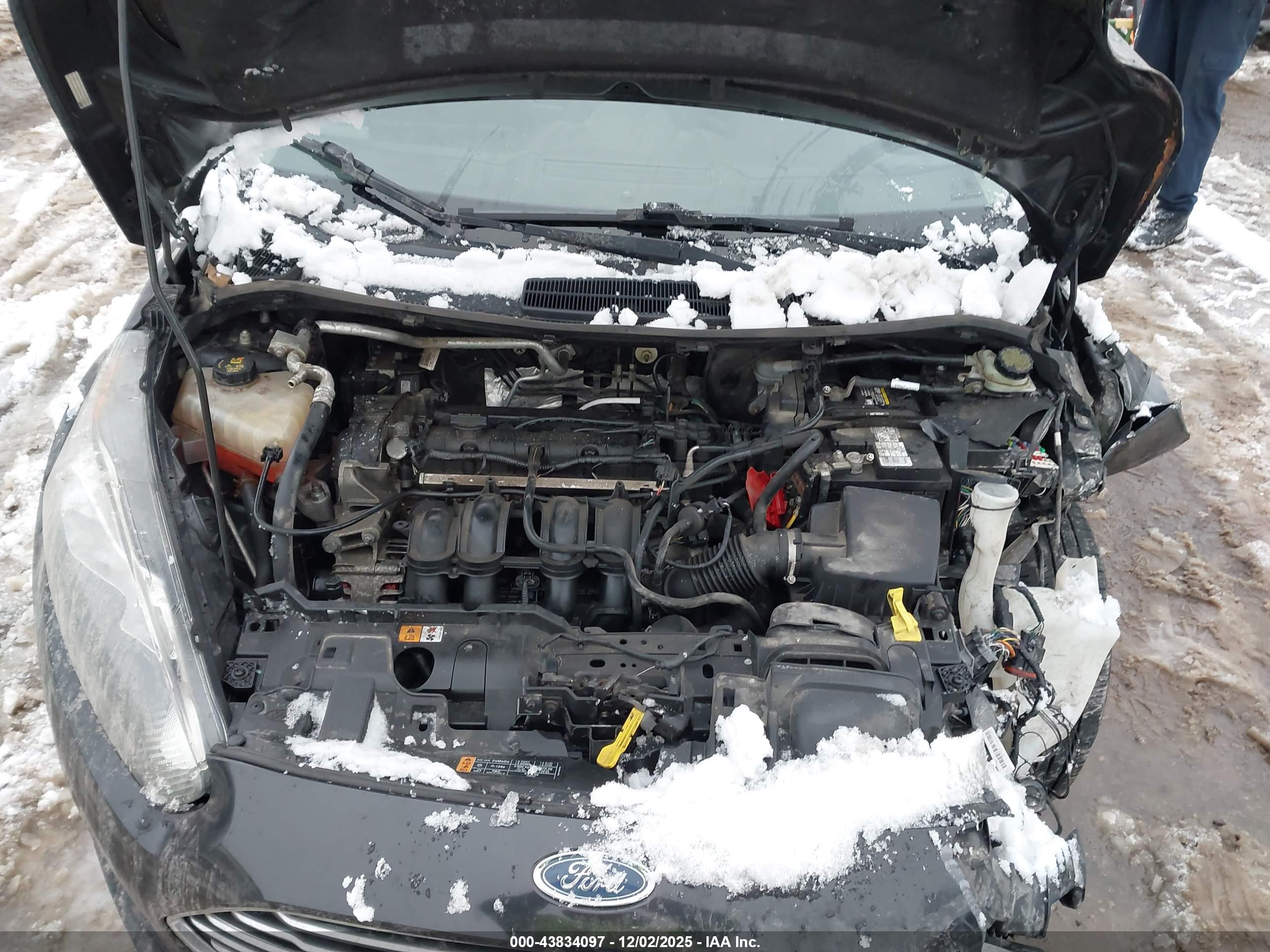 FORD FIESTA image 10