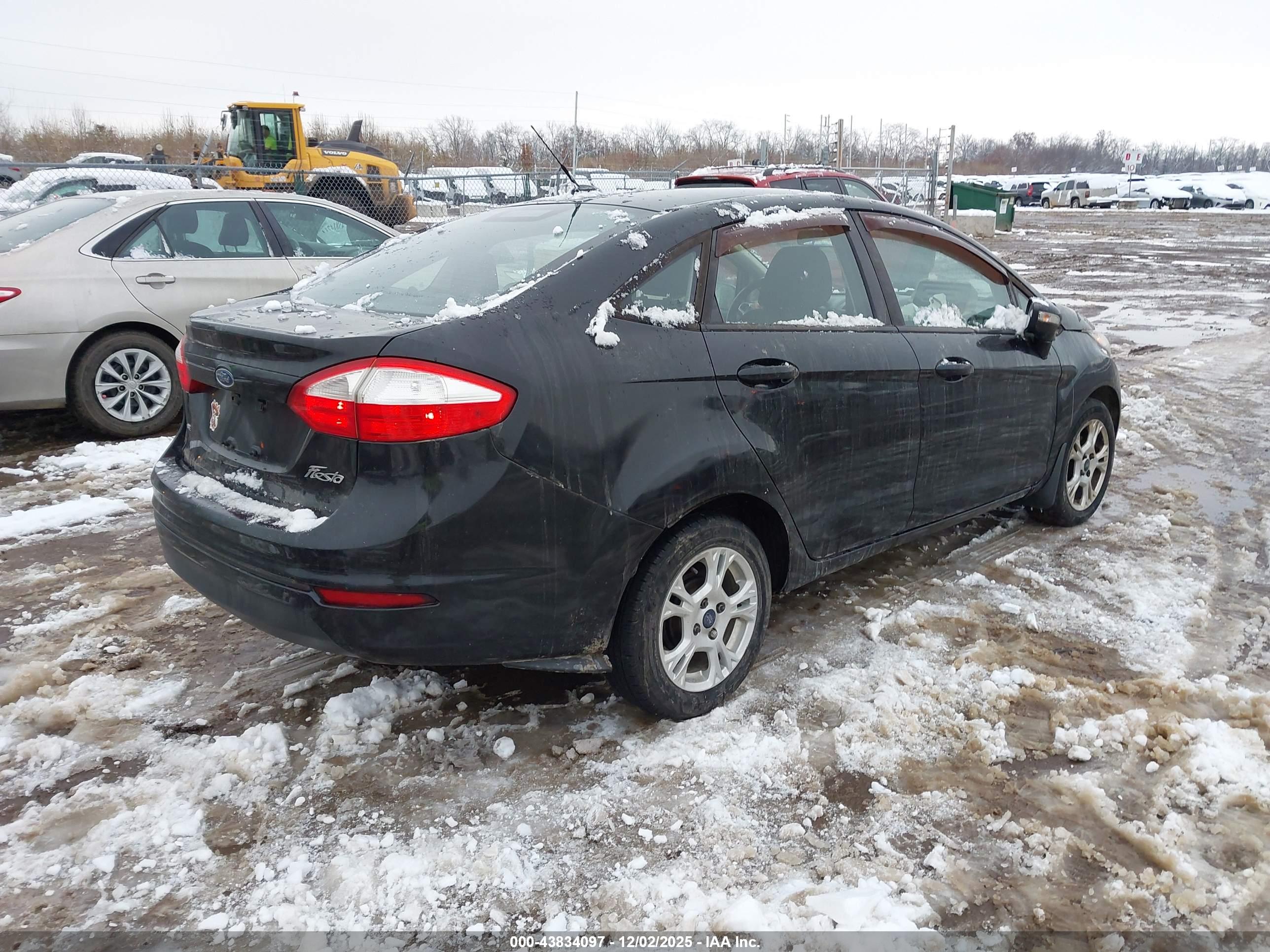 FORD FIESTA image 4