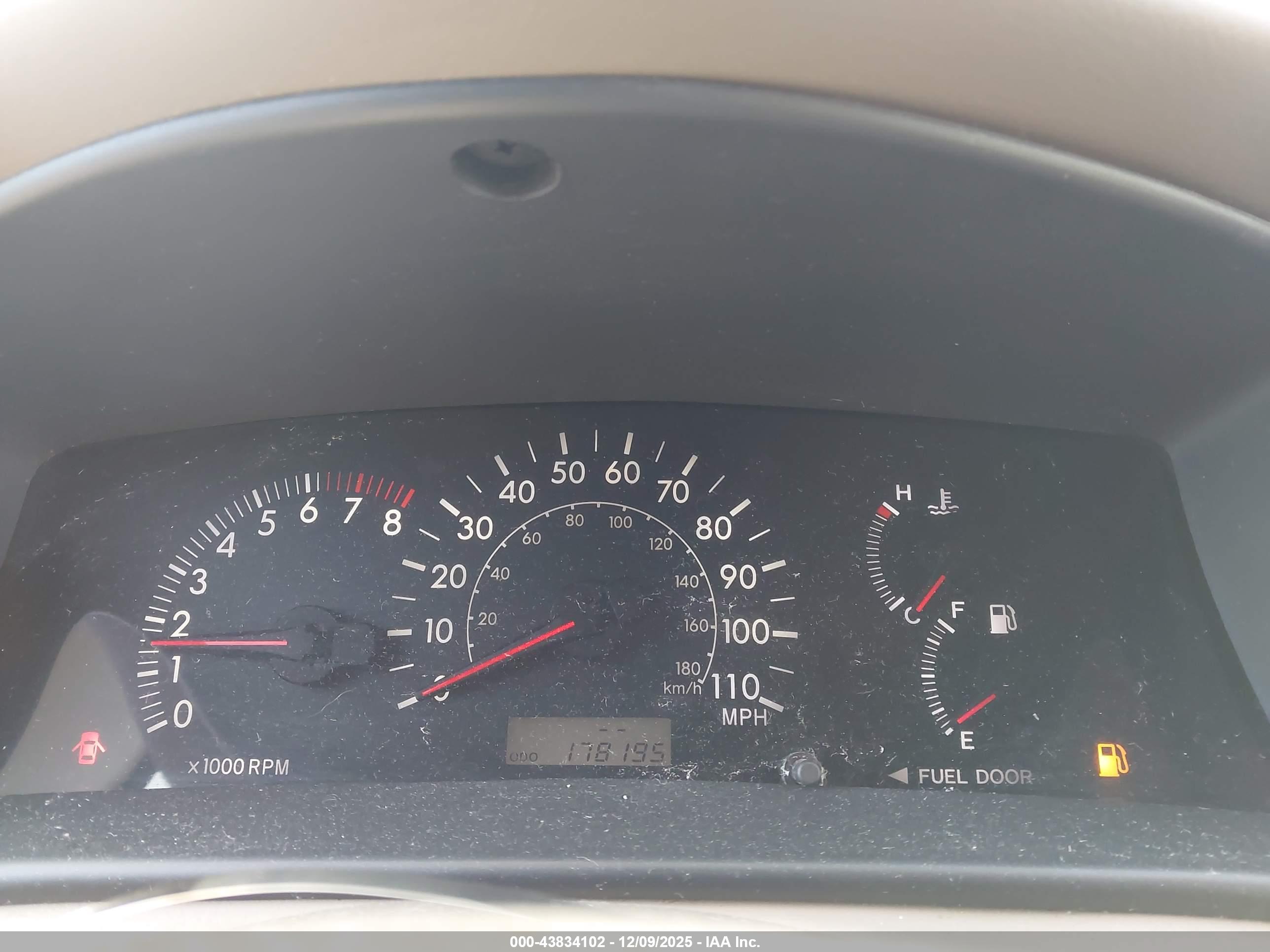 TOYOTA COROLLA image 7