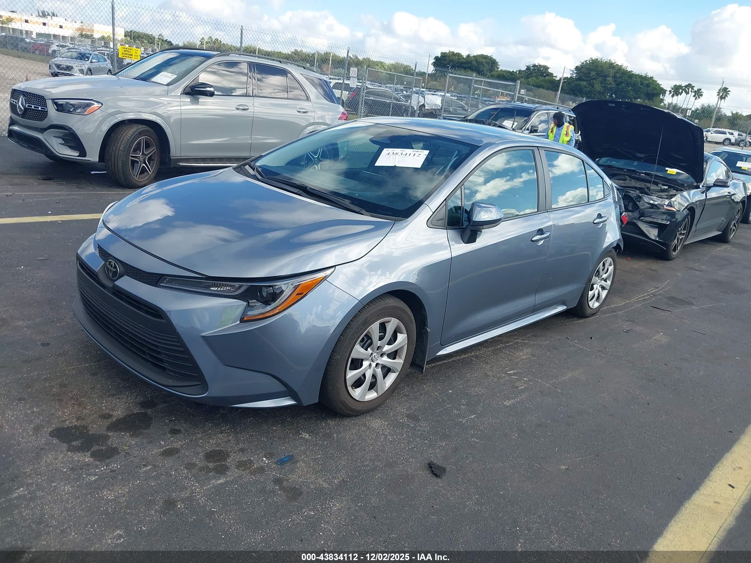 TOYOTA COROLLA image 2