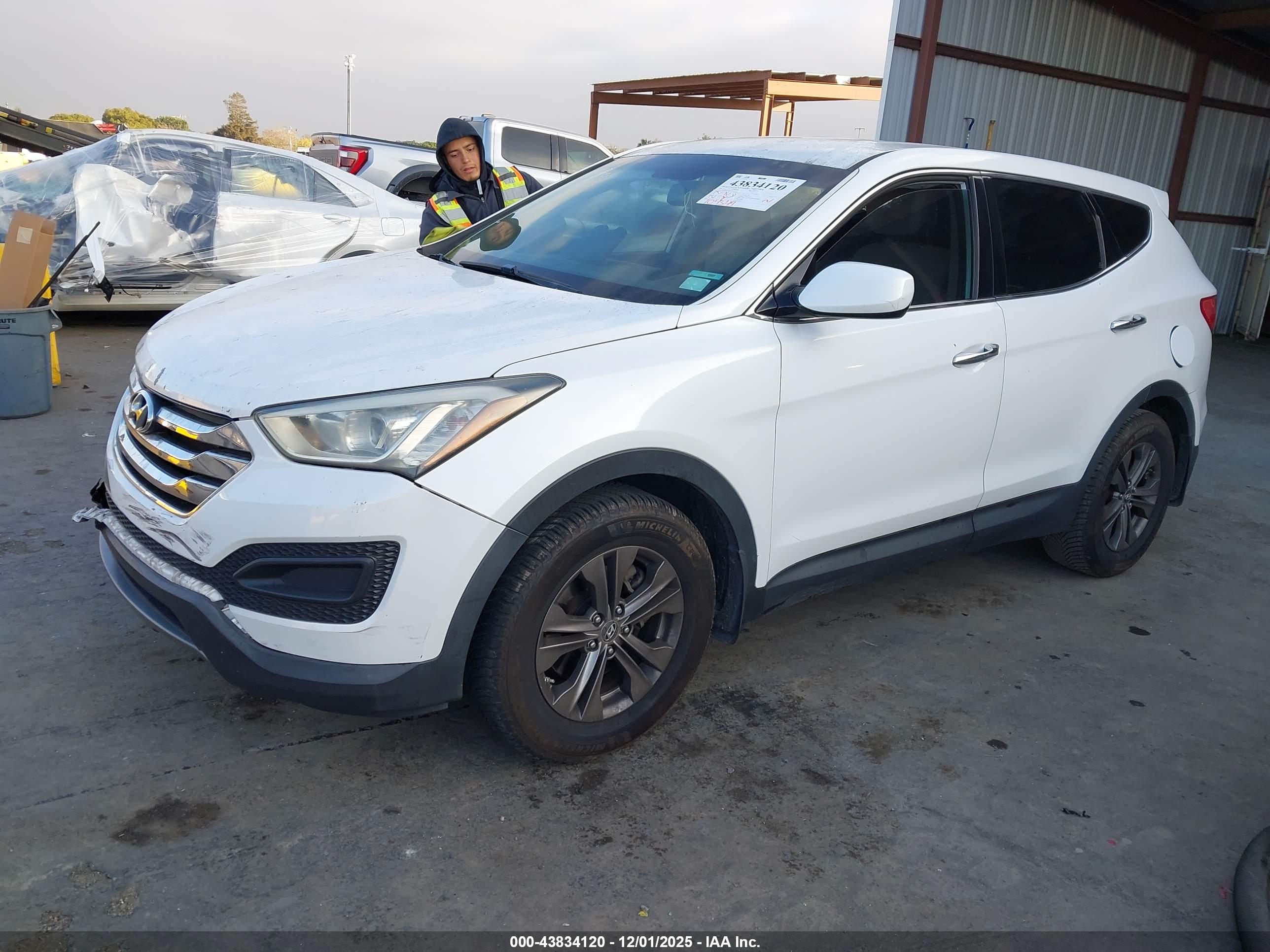 HYUNDAI SANTA image 2