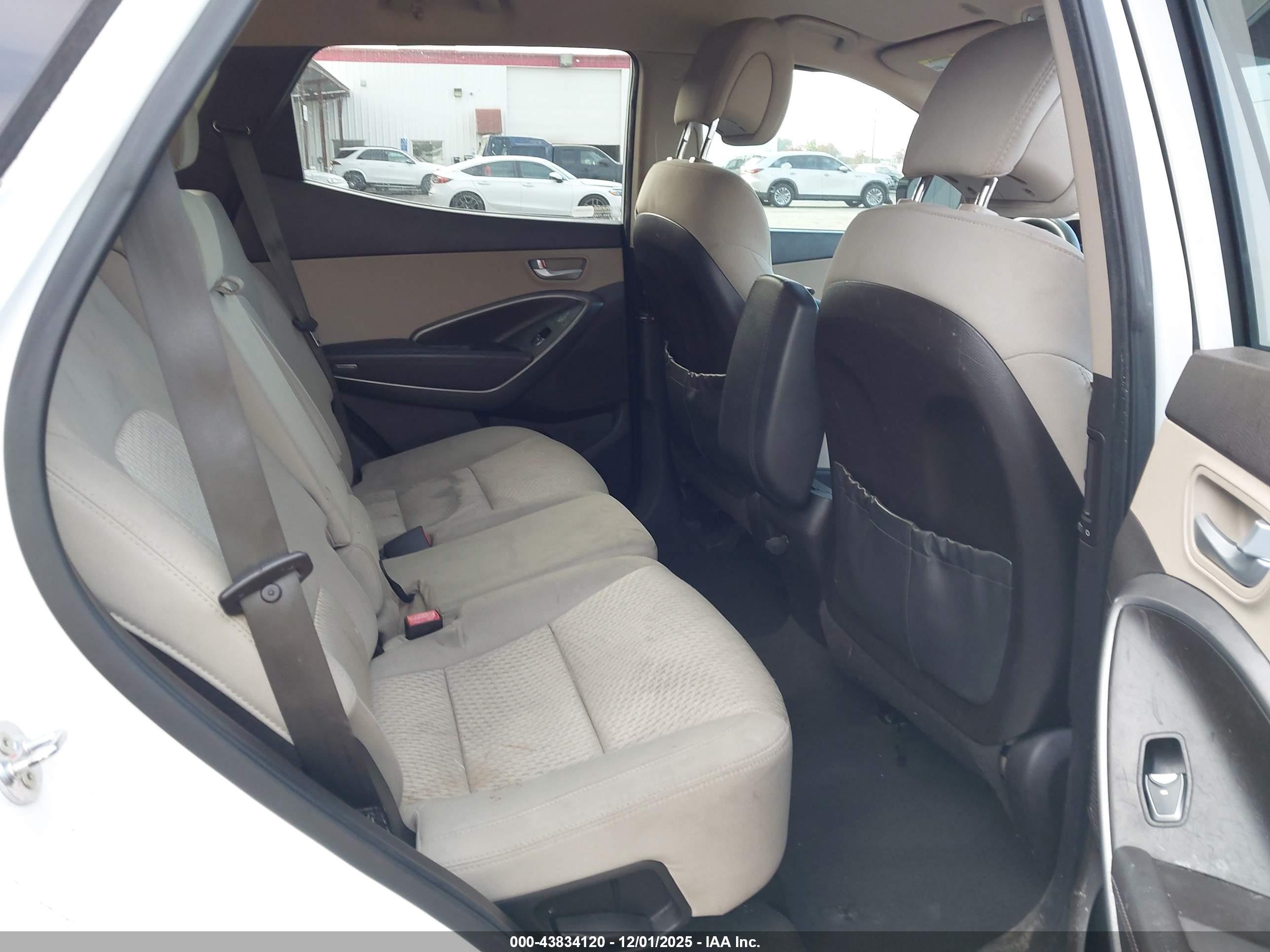 HYUNDAI SANTA image 8