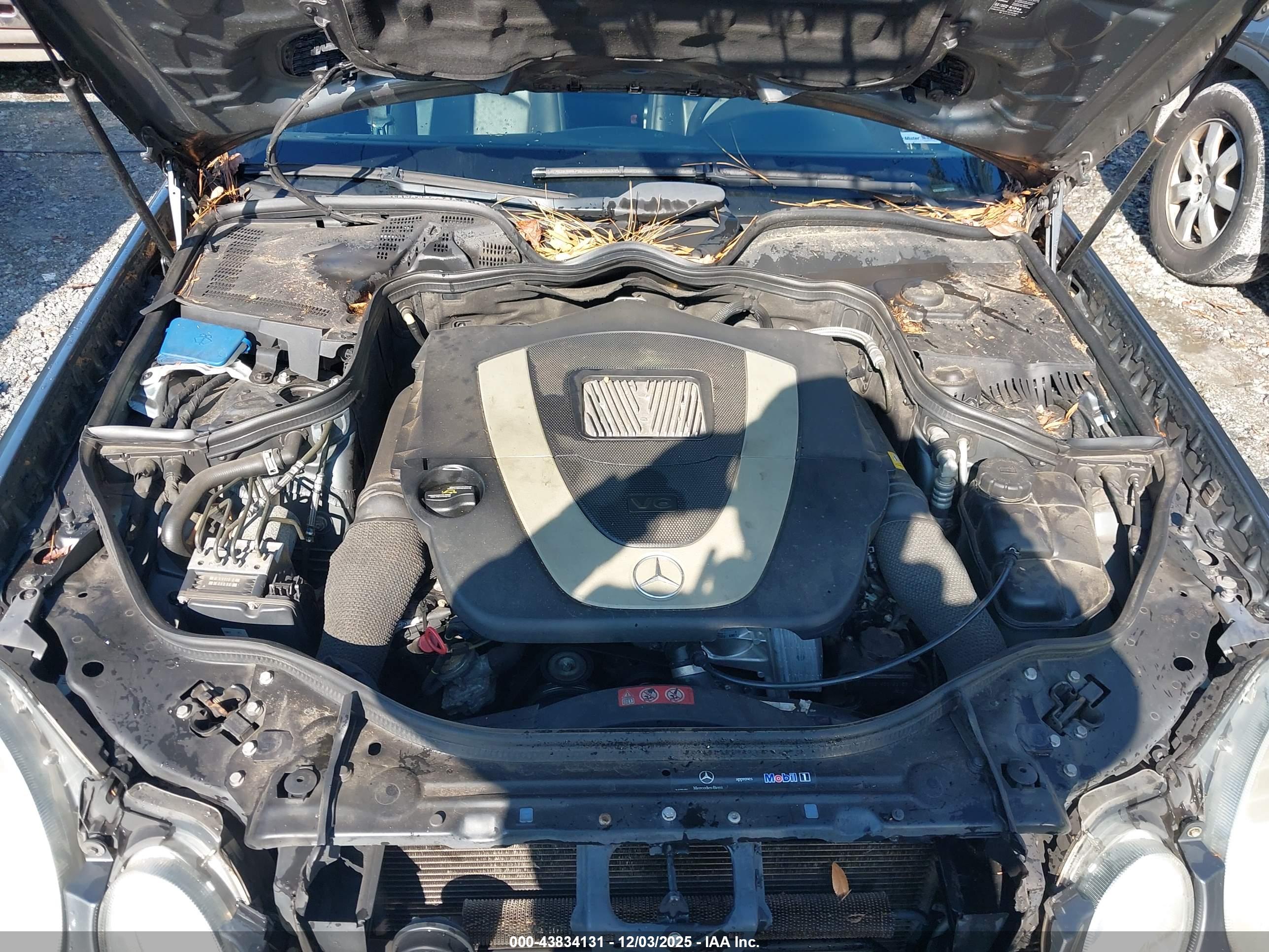 MERCEDES-BENZ E image 10