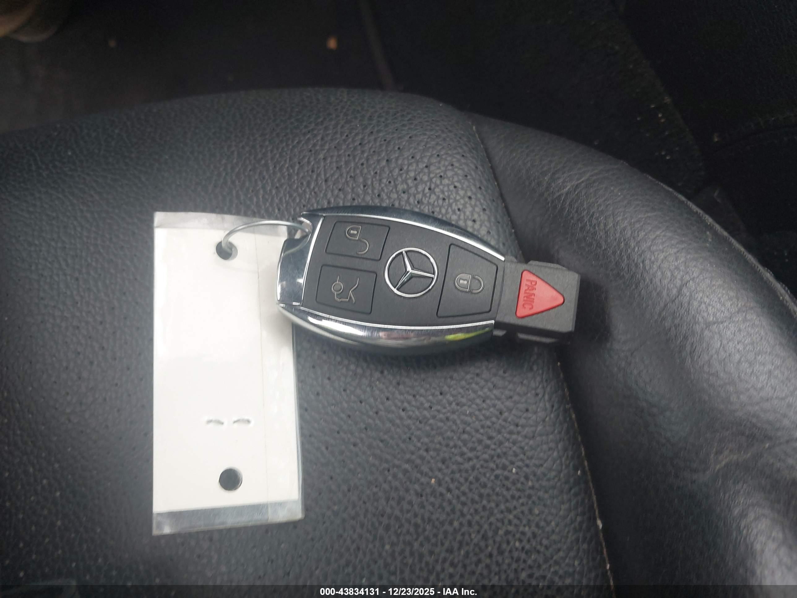 MERCEDES-BENZ E image 11
