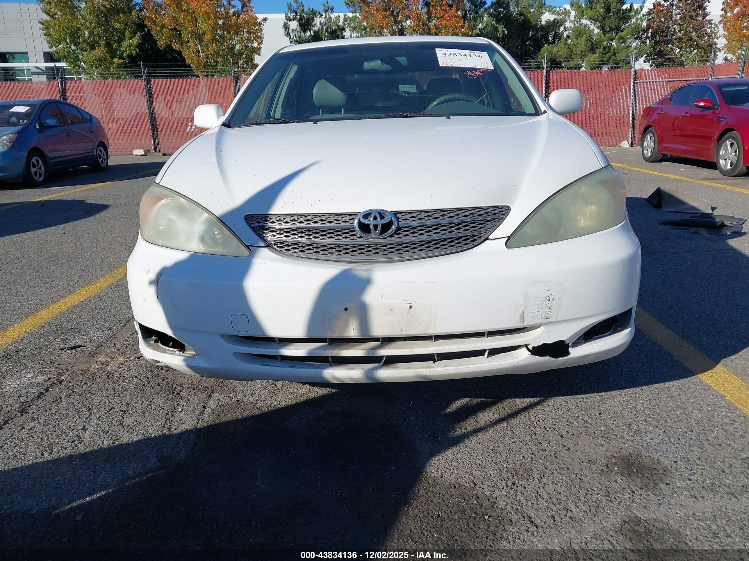 TOYOTA CAMRY image 6