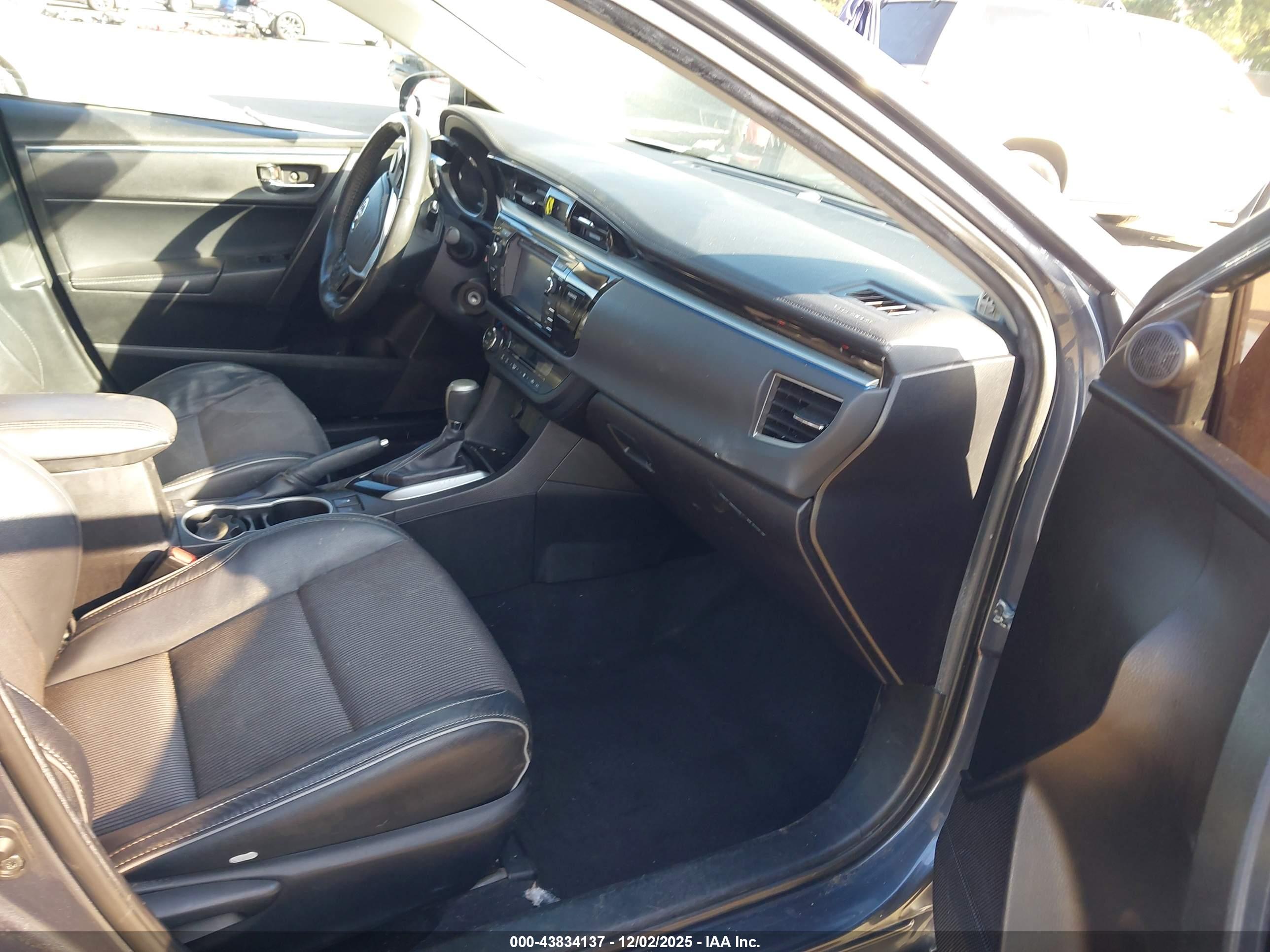 TOYOTA COROLLA image 5
