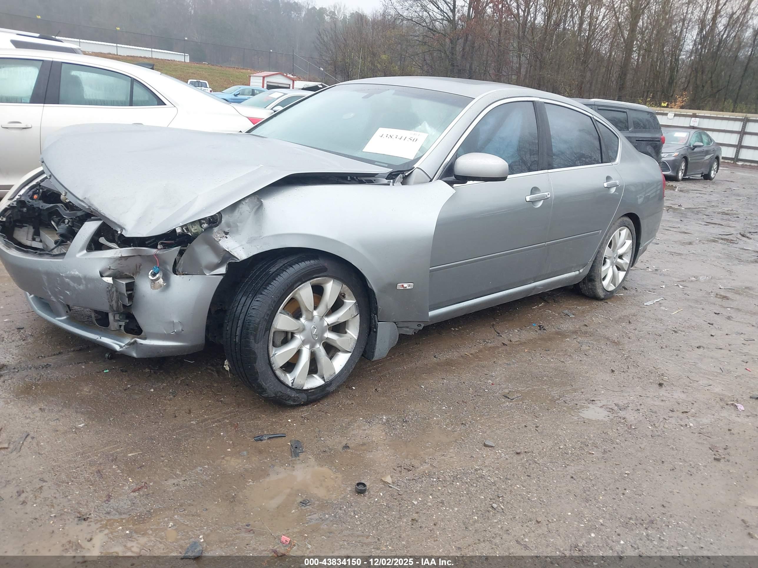 INFINITI M35 image 2