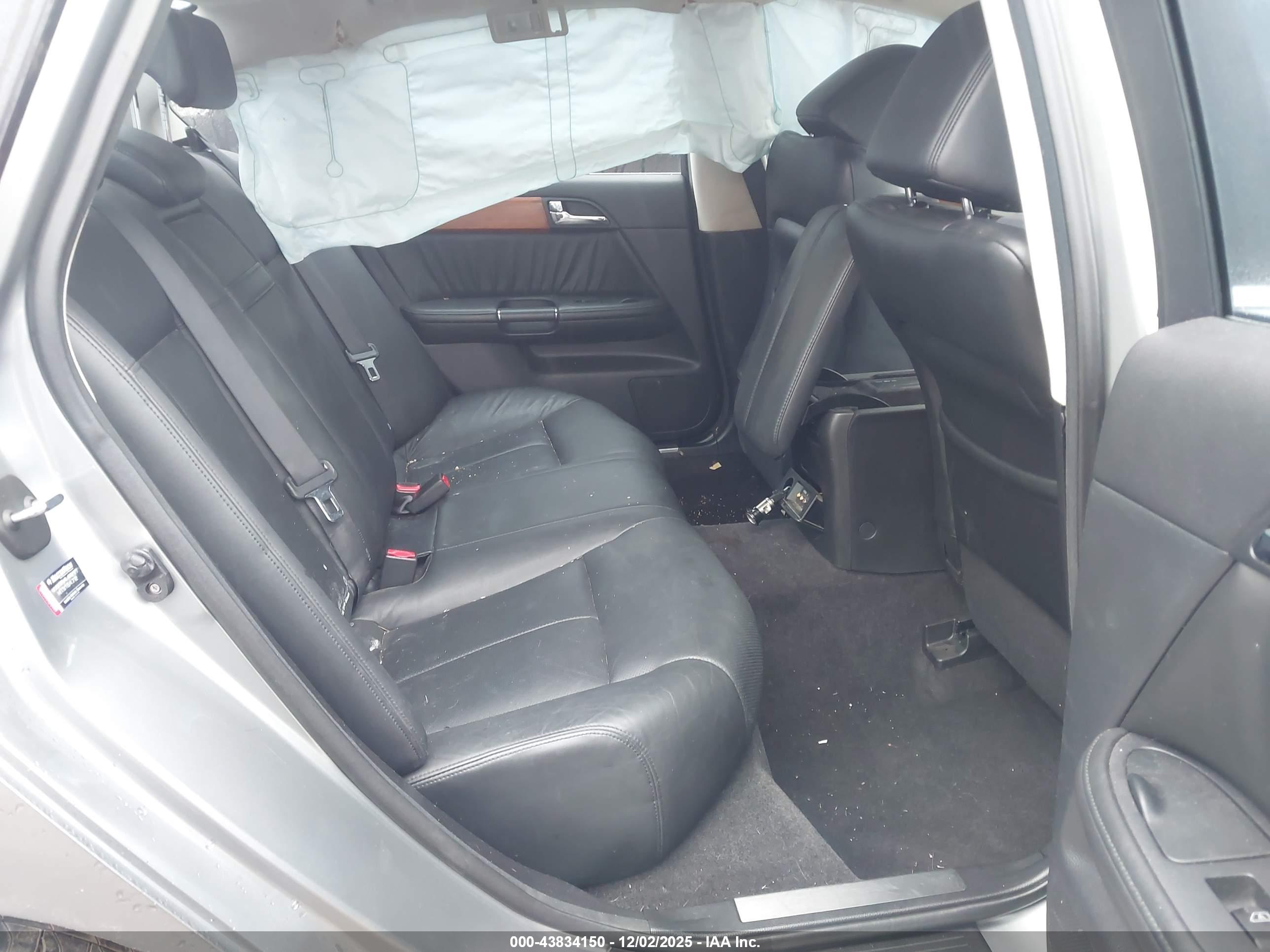INFINITI M35 image 8