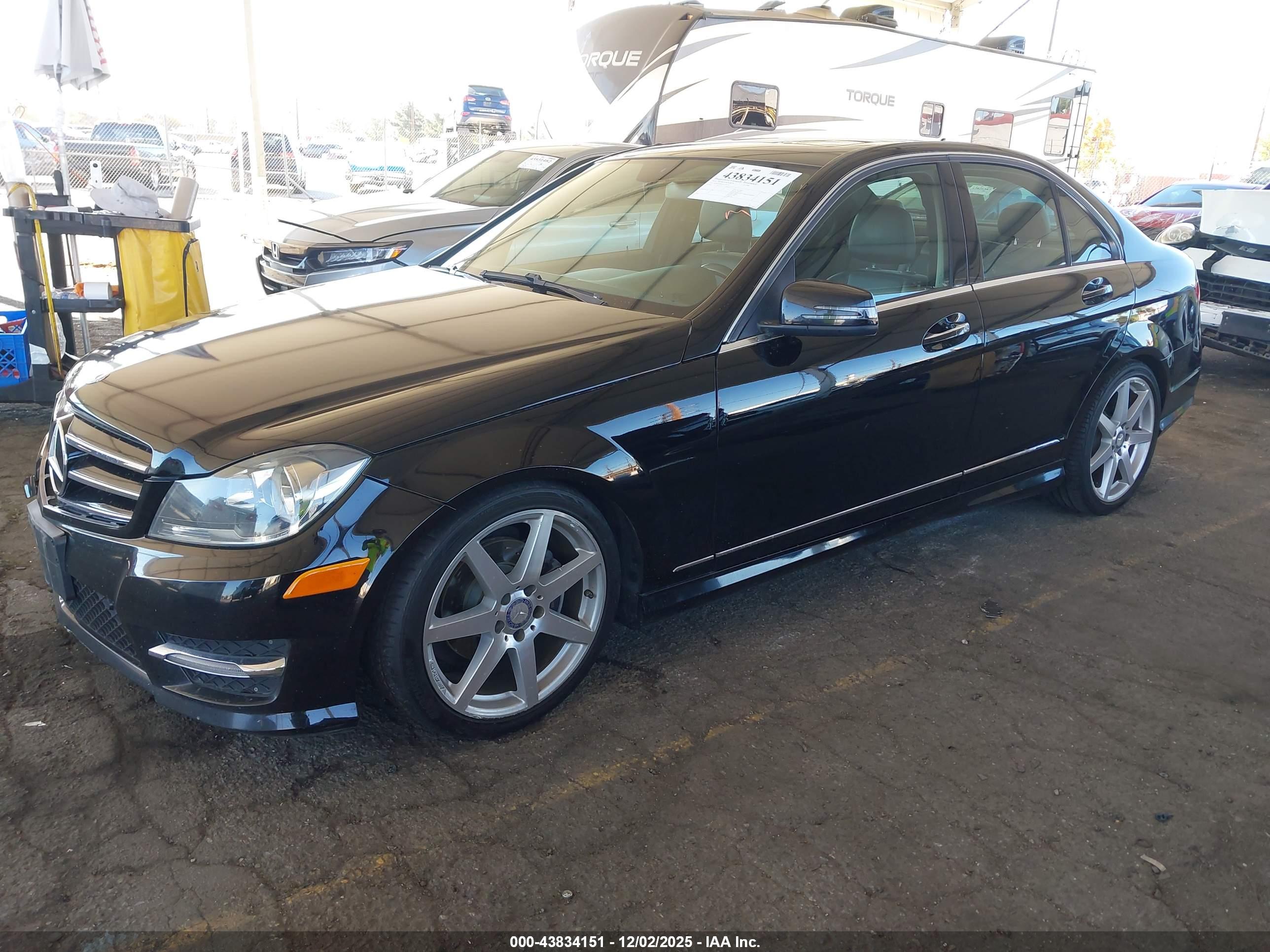 MERCEDES-BENZ C image 2